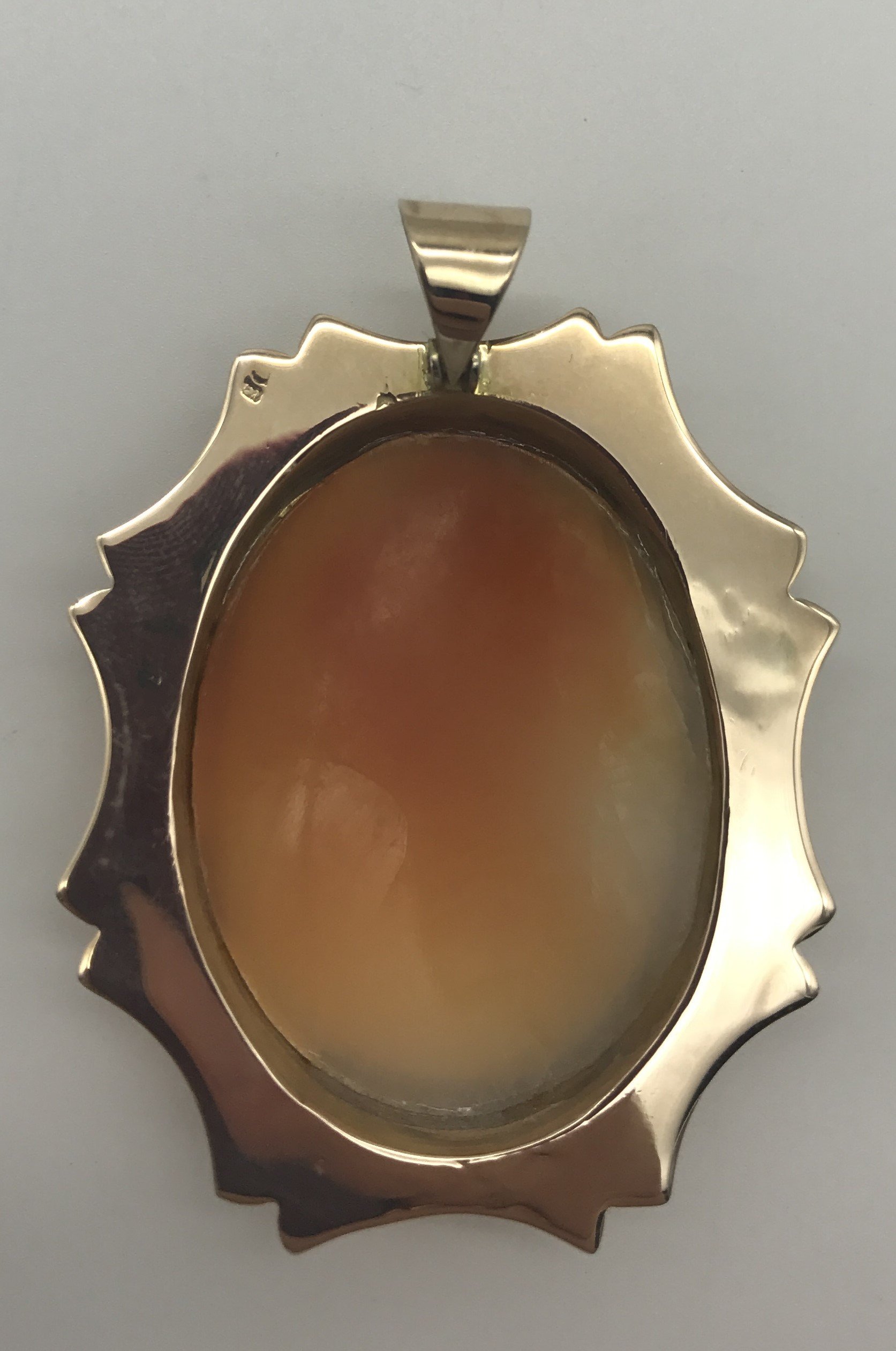 Vintage 14ct Gold Cameo Brooch