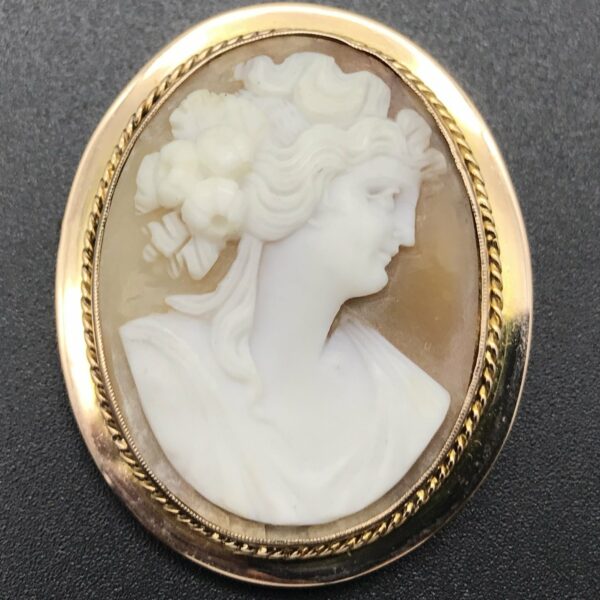 Vintage 9ct Rose Gold Cameo Brooch