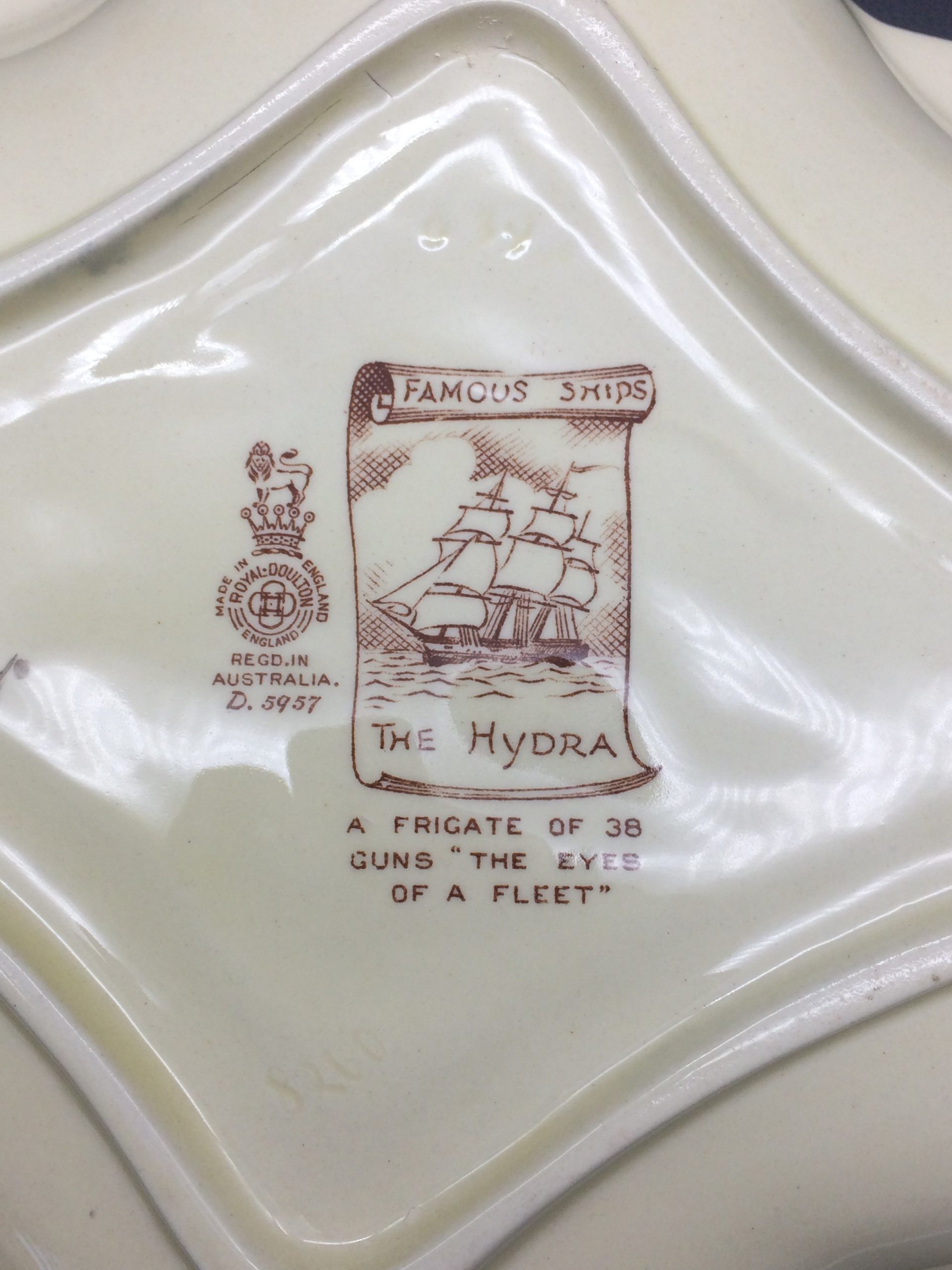 Royal Doulton Famous Ships ‘Hydra & Furet’ Dish (D5957)