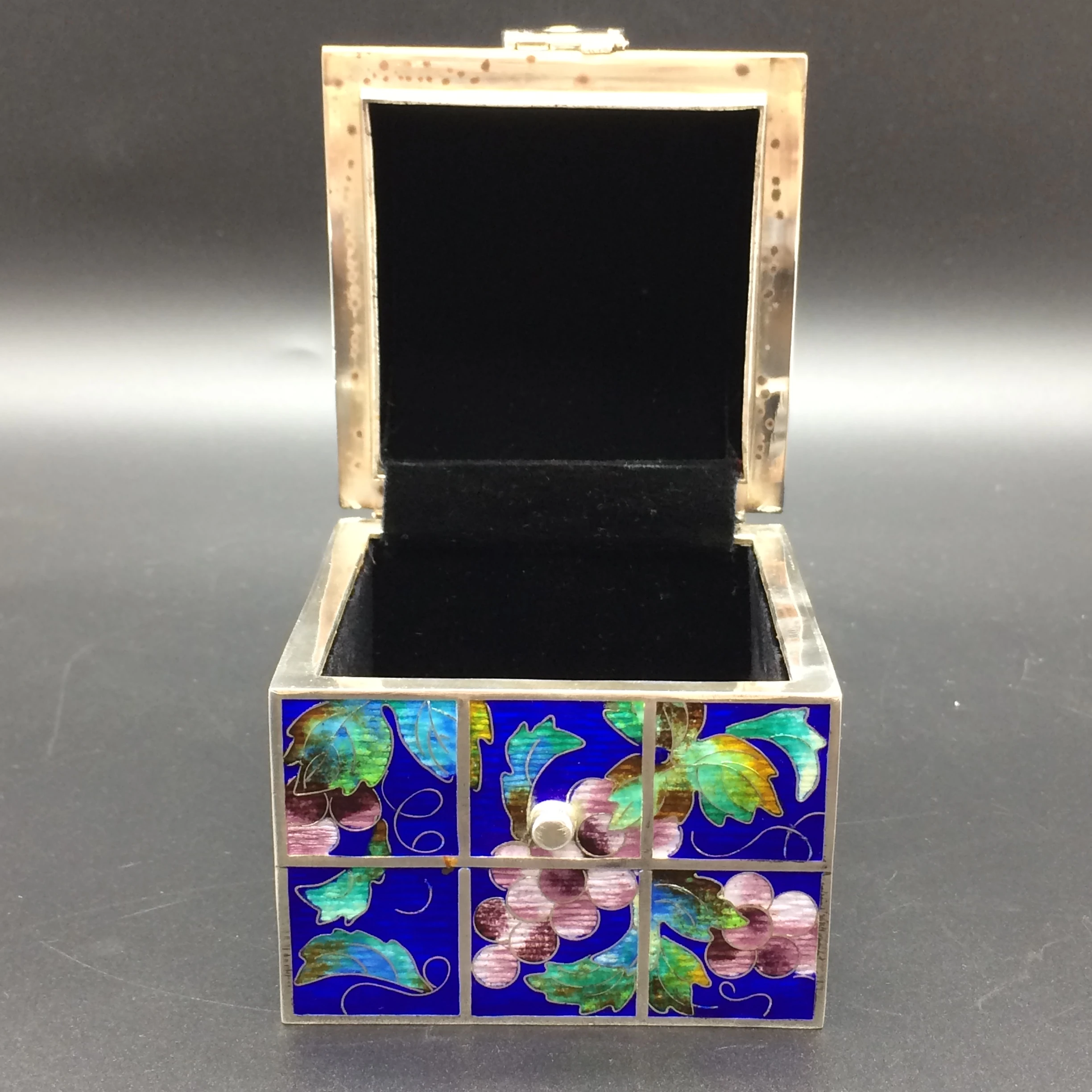 Exciting Korean Solid Silver Enamel/Cloisonné Jewellery Box