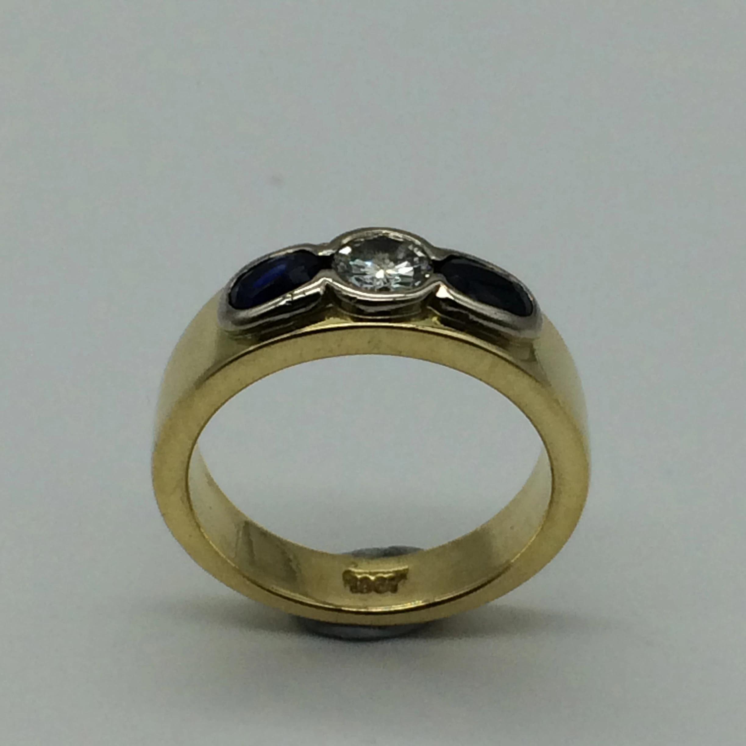 Classic 18ct Gold, Diamond and Sapphire Ring