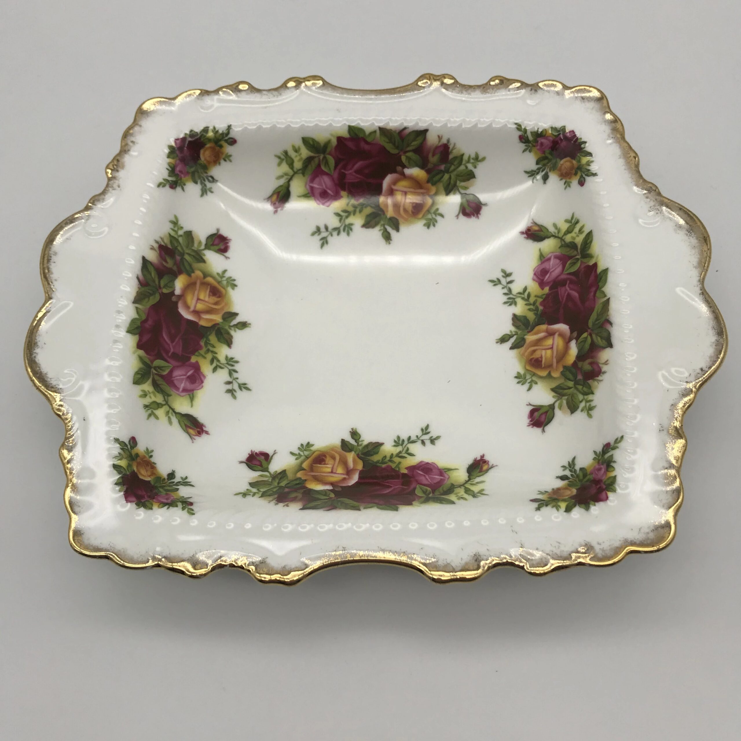 Pretty Collectable Royal Albert ‘Old Country Roses’ Dish
