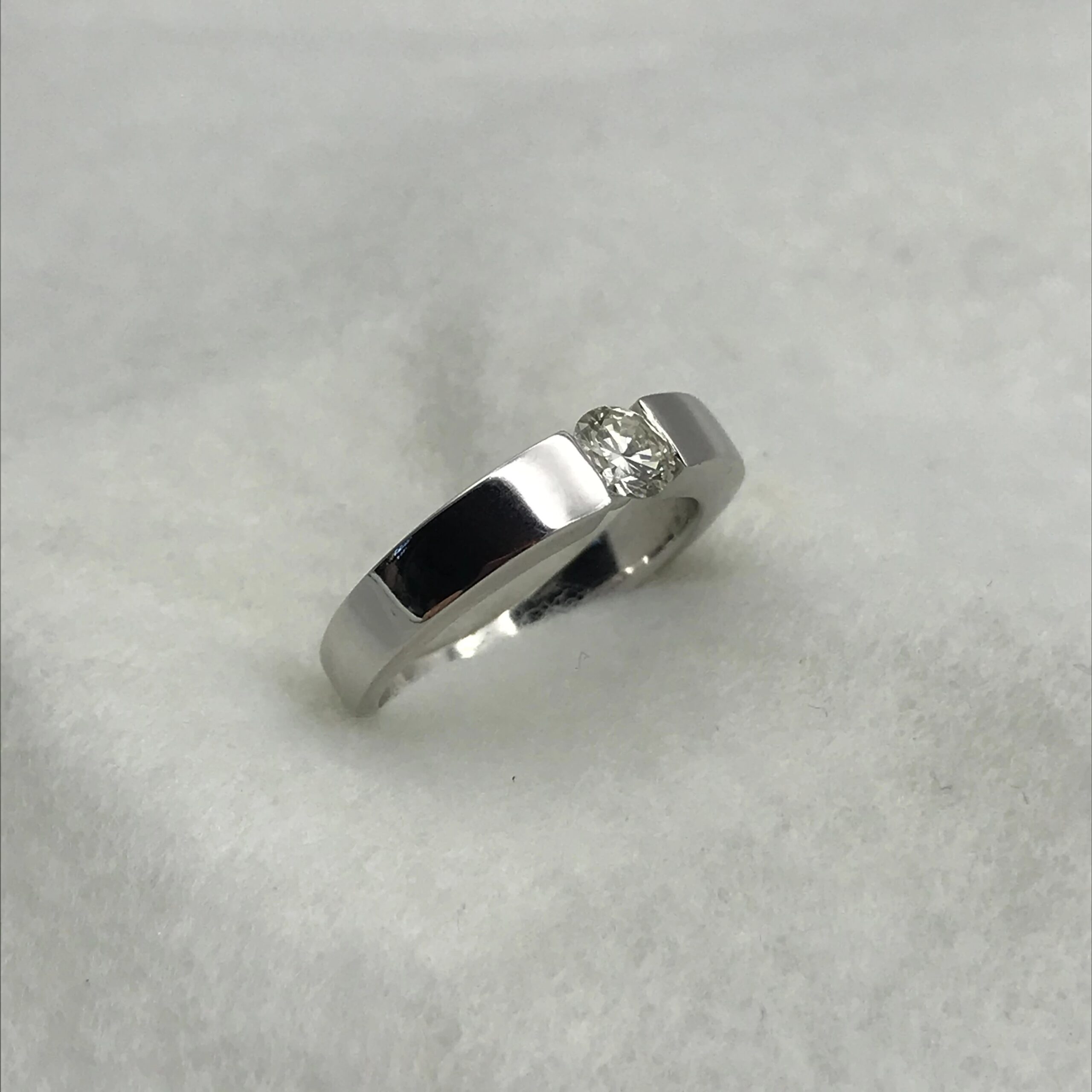 18ct White Gold & Diamond ‘Tension Set’ Ring