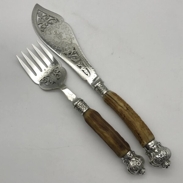 Stunning Victorian Pair of Silver Mounted Fish Servers (1901)