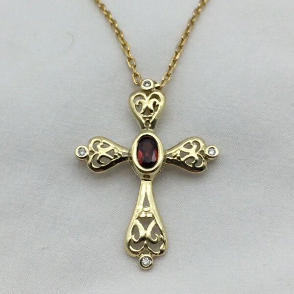 Attractive 9ct Gold, Diamond & Garnet Cross & Chain
