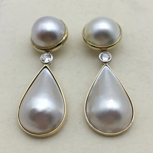 Impressive 18ct Gold & Mabe Pearl Drop Earrings