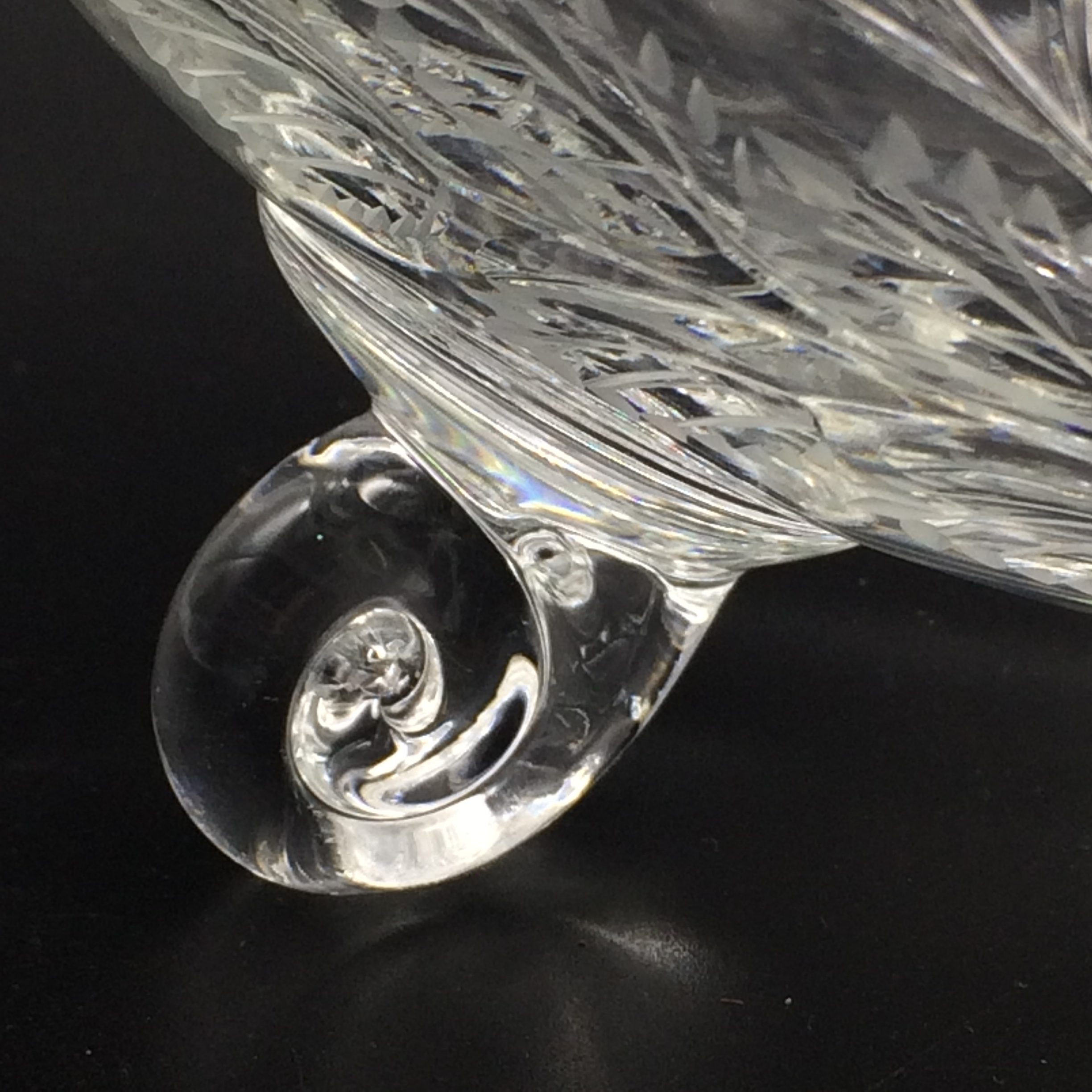 Impressive Large ‘Rose-Cut’ Crystal Vase - Image 4