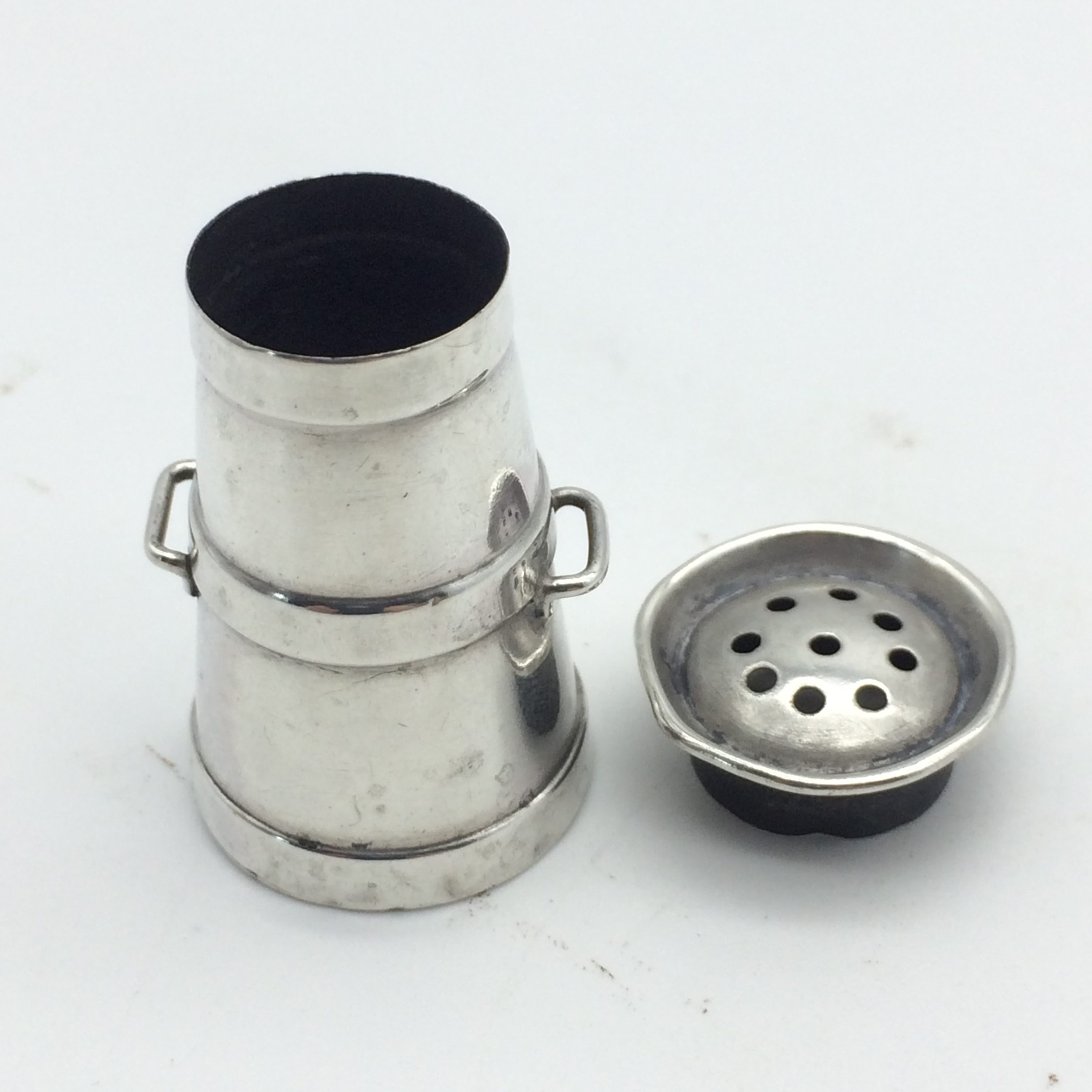 Antique Miniature Solid Silver Novelty ‘Pepperette’ (1904) - Image 5