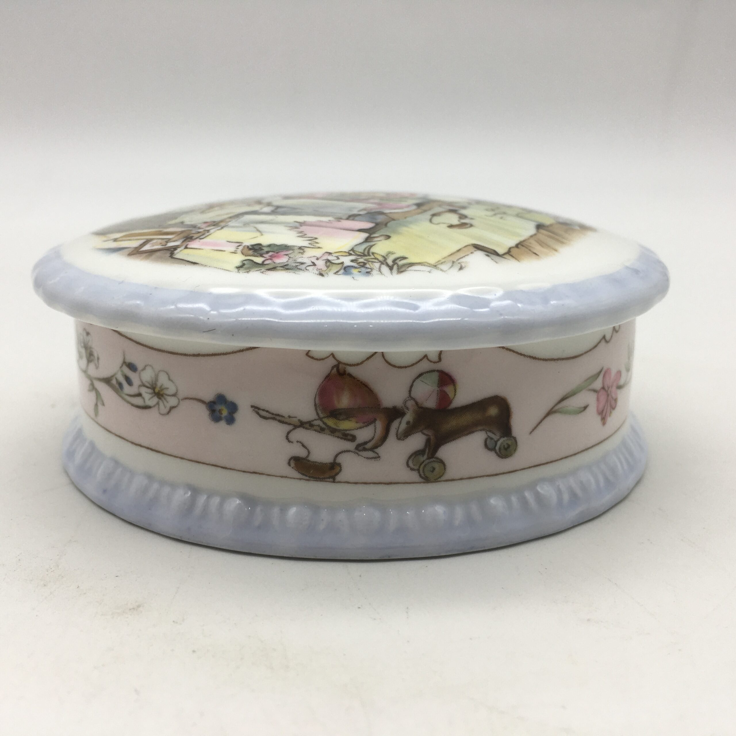 Royal Doulton ‘Brambly Hedge’ Birthday Trinket Box - Image 5
