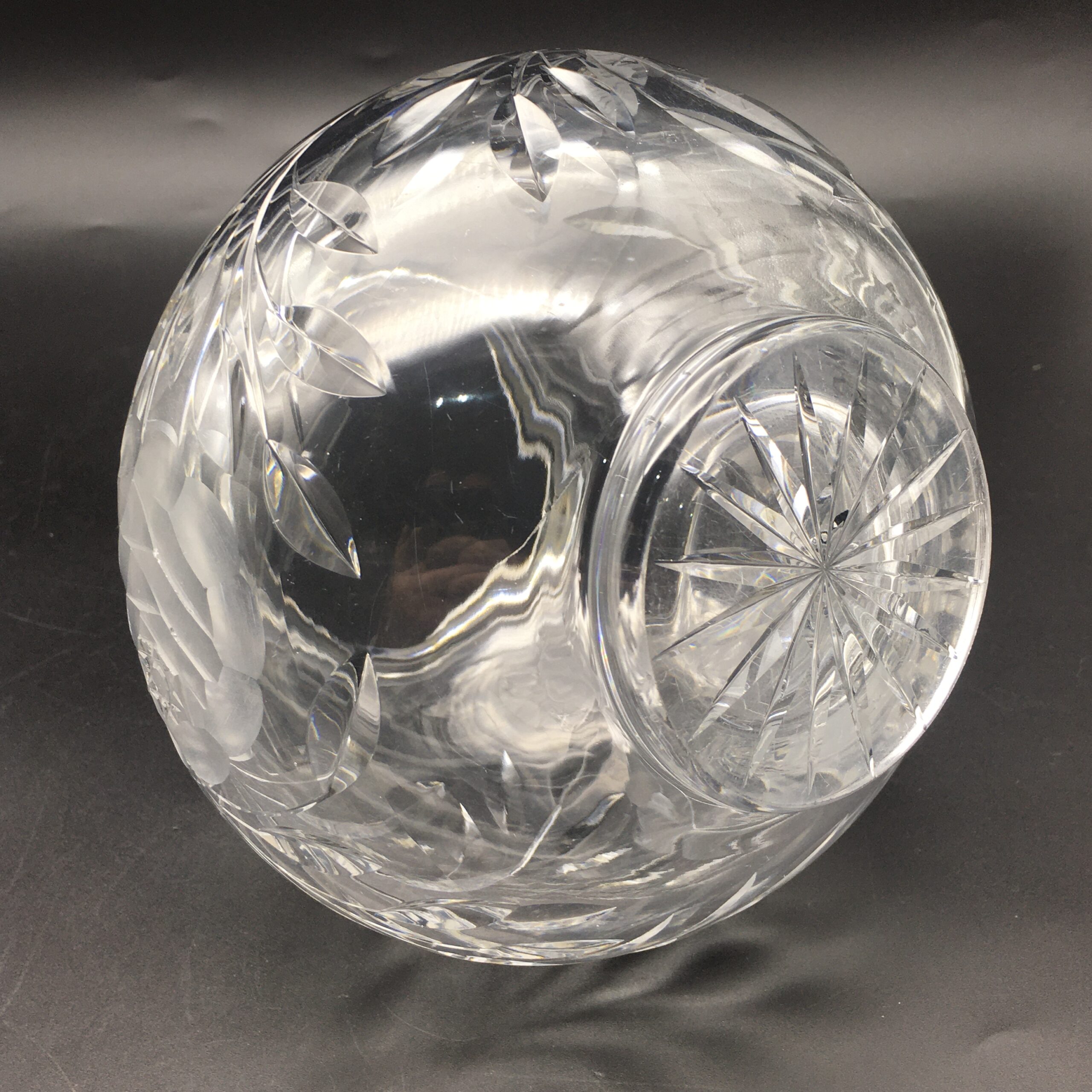 Large Attractive Round Rose-Cut Vase - Image 7