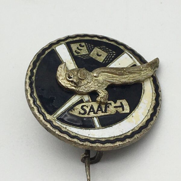 15  South Africa – Rare ’31 Squadron’ WW2 SAAF Enamel Lapel Badge