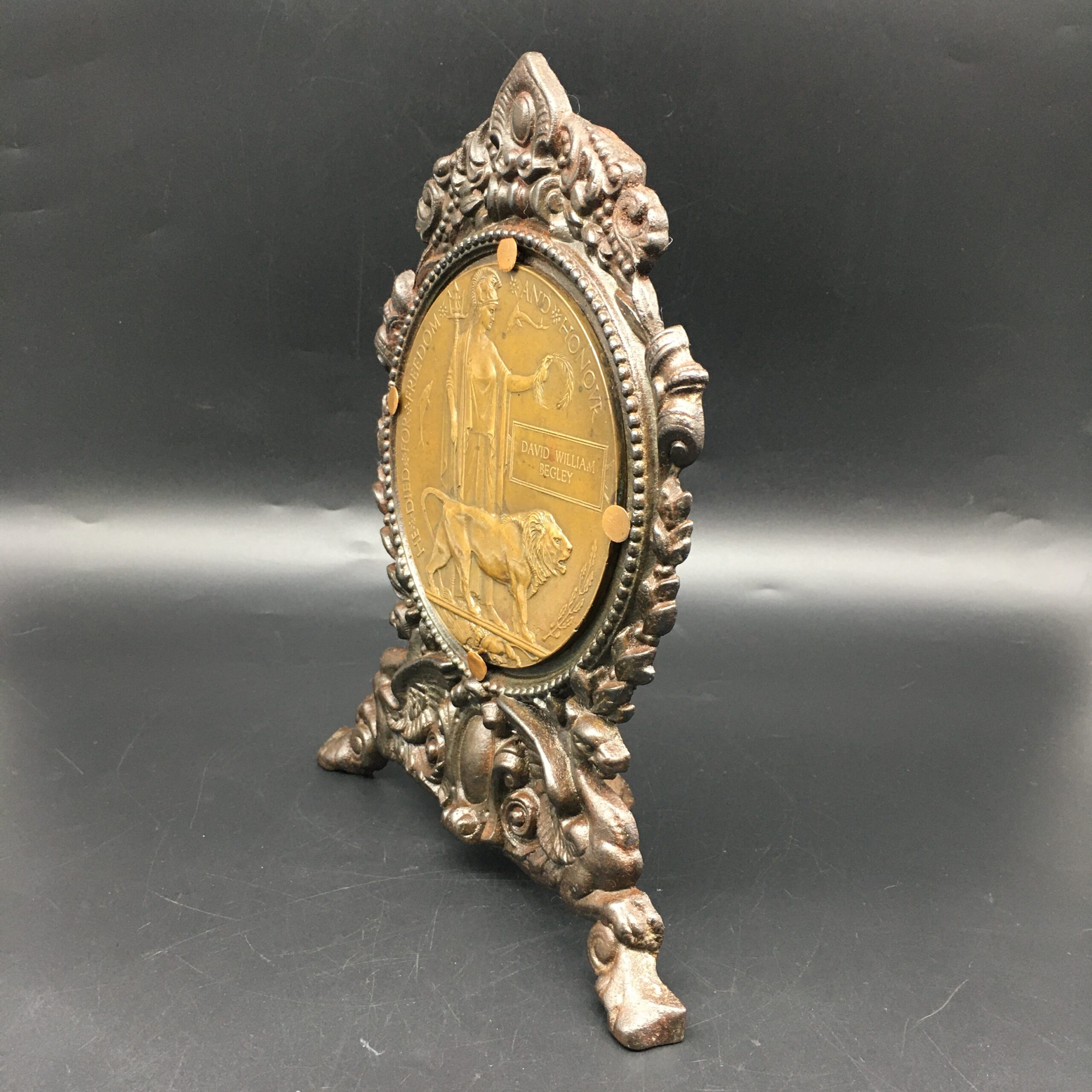 WW1 Death Plaque to ‘D.W. Begley’ - S.A. Field Artillery (23/12/18) - Image 9