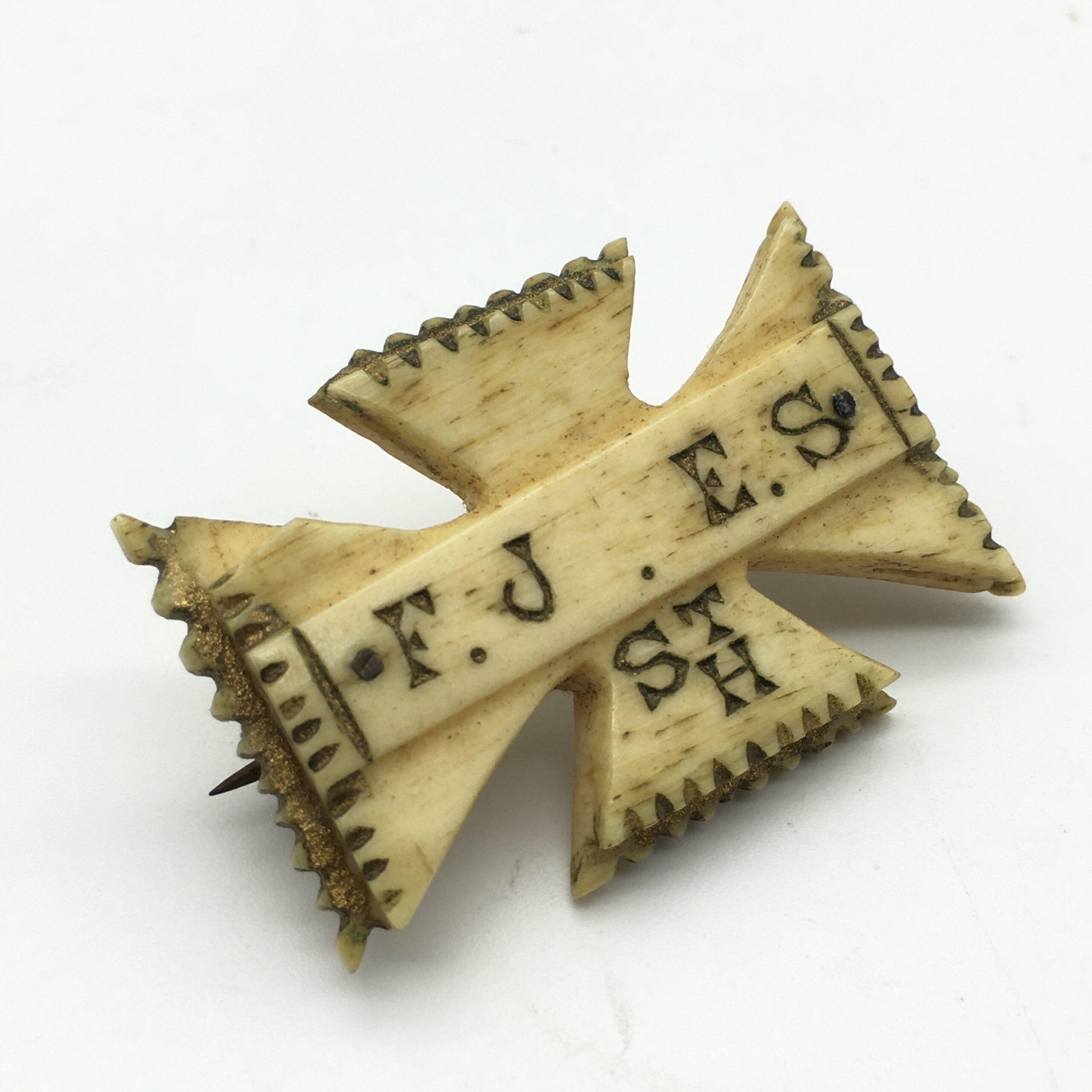 Rare Boer War – P.O.W. (St. Helena) Bone Brooch