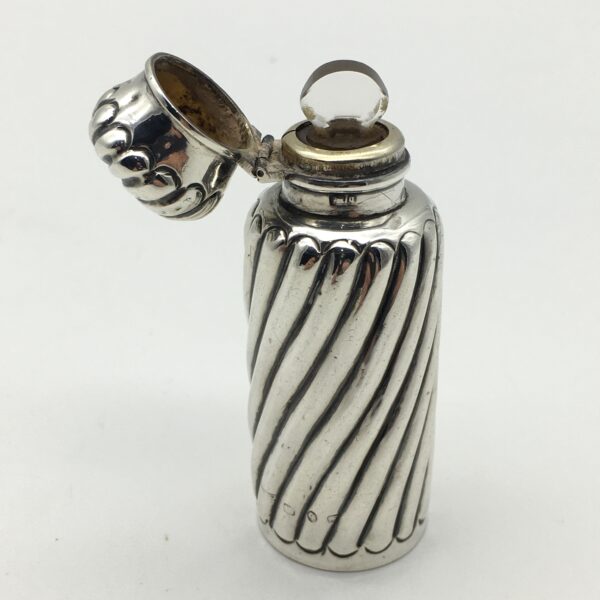 Victorian Sterling Silver Scent Bottle (1890)