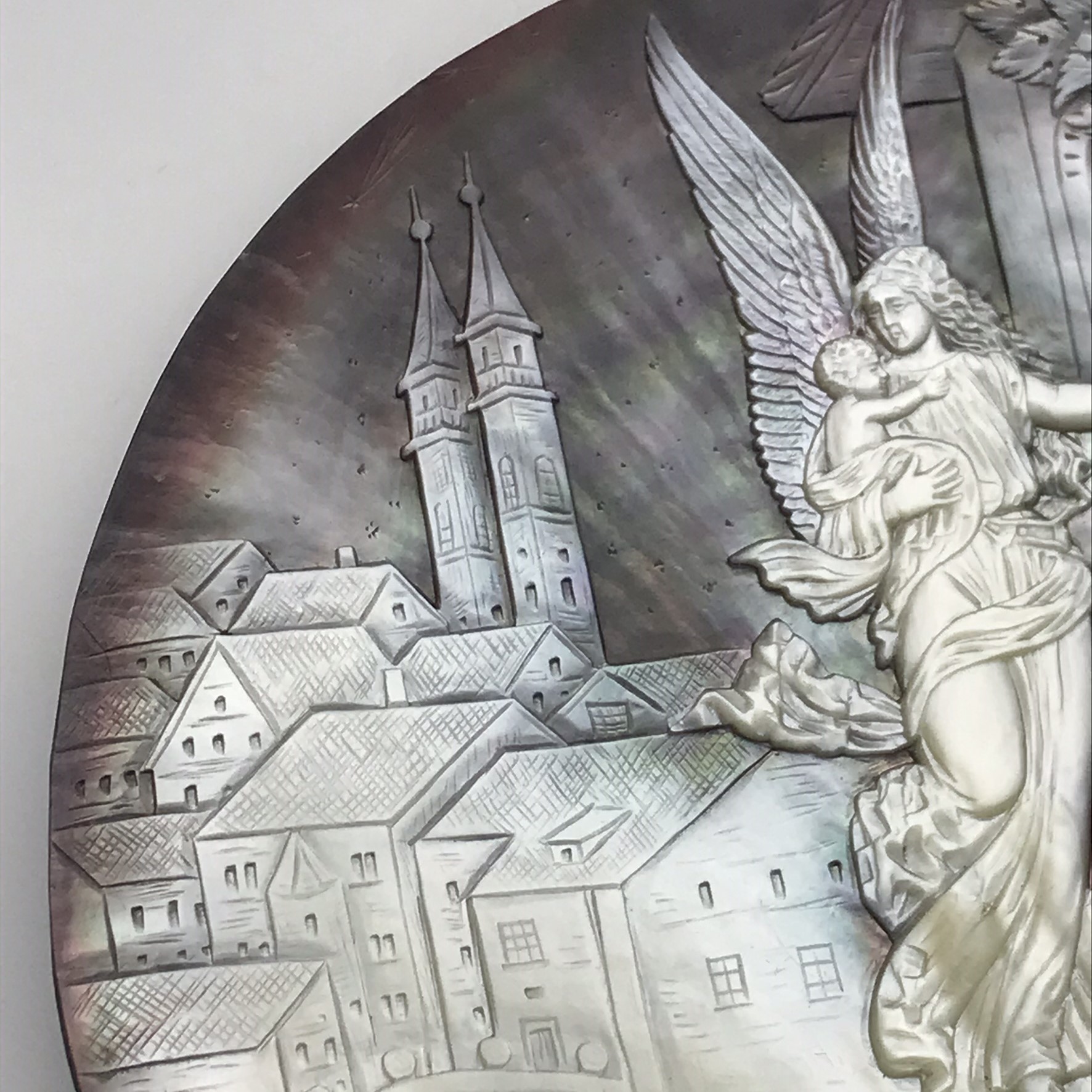 Incredible Antique ‘Carved Pearl Oyster Shell’ (Pinctada) - Image 3