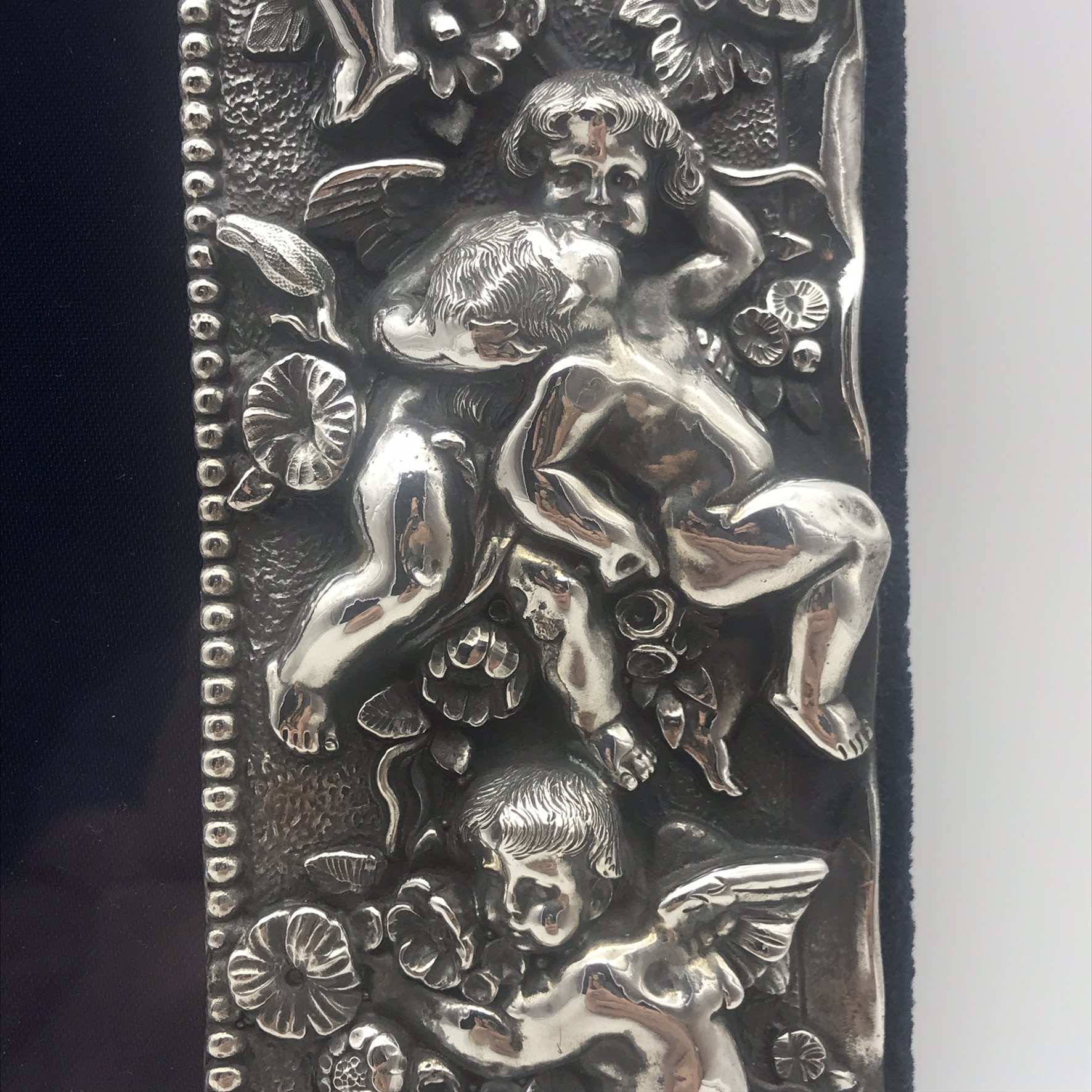 Exquisite Vintage Solid Silver ‘Cherubs’ Photo Frame - Image 6