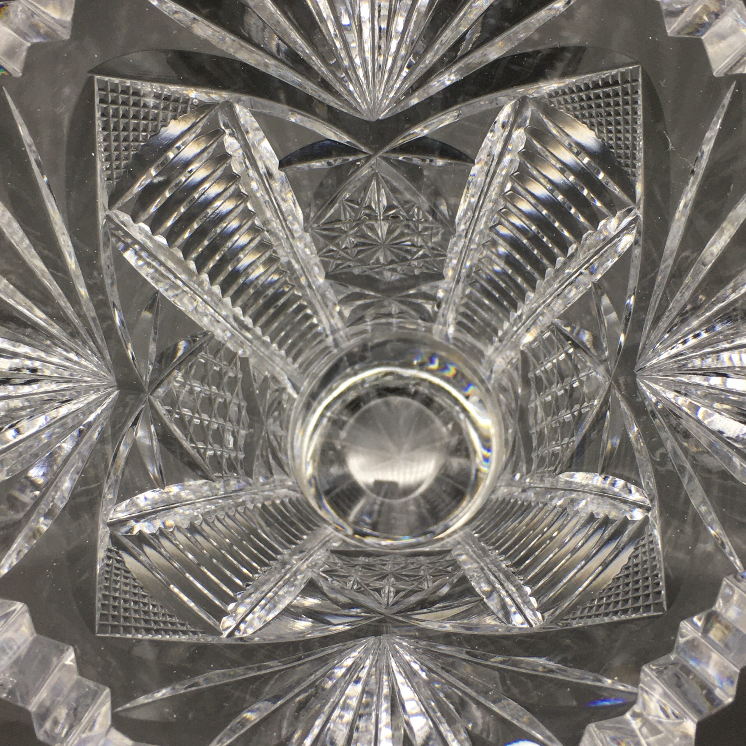 Superb Quality Early Cut-Crystal Vase - Image 10