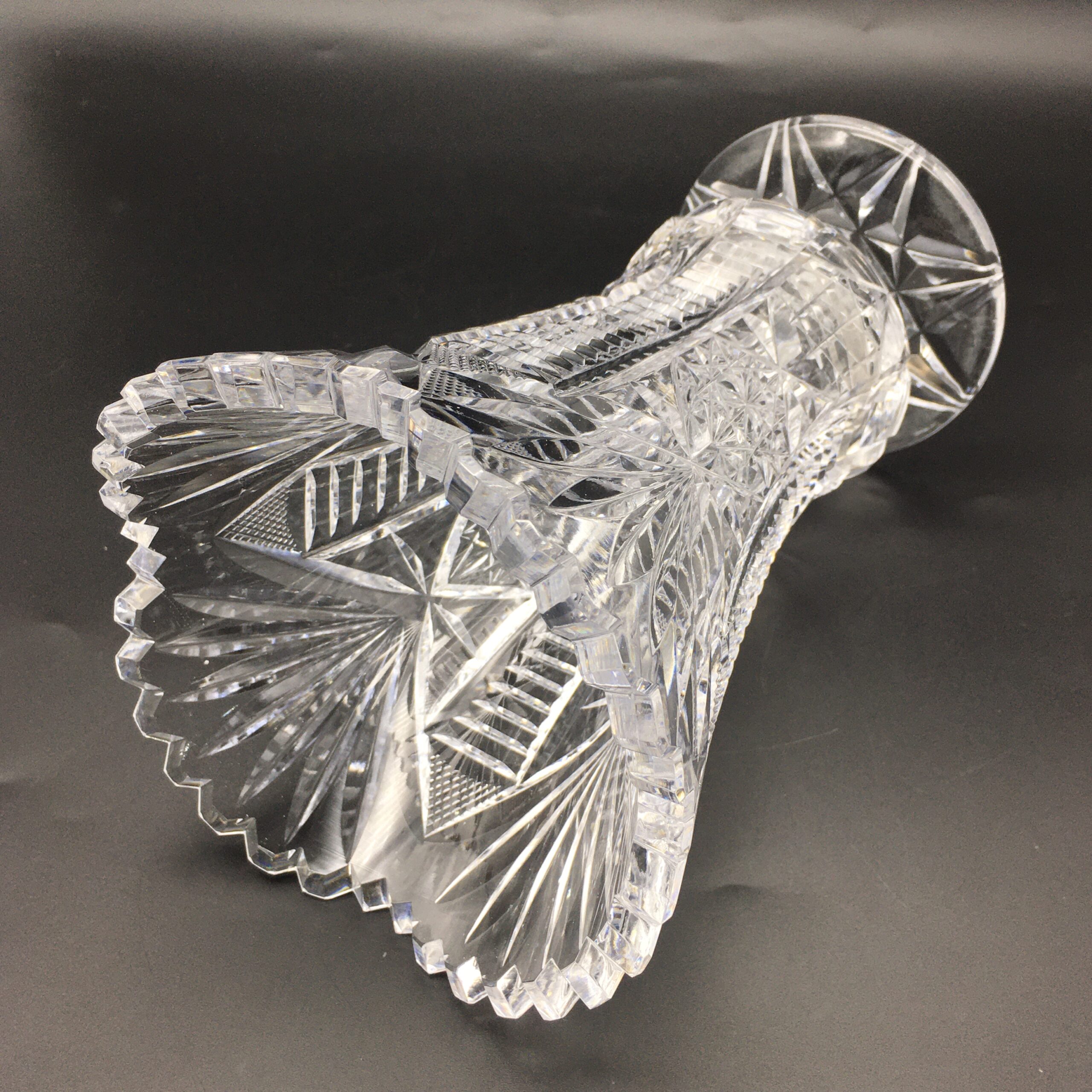 Superb Quality Early Cut-Crystal Vase - Image 7