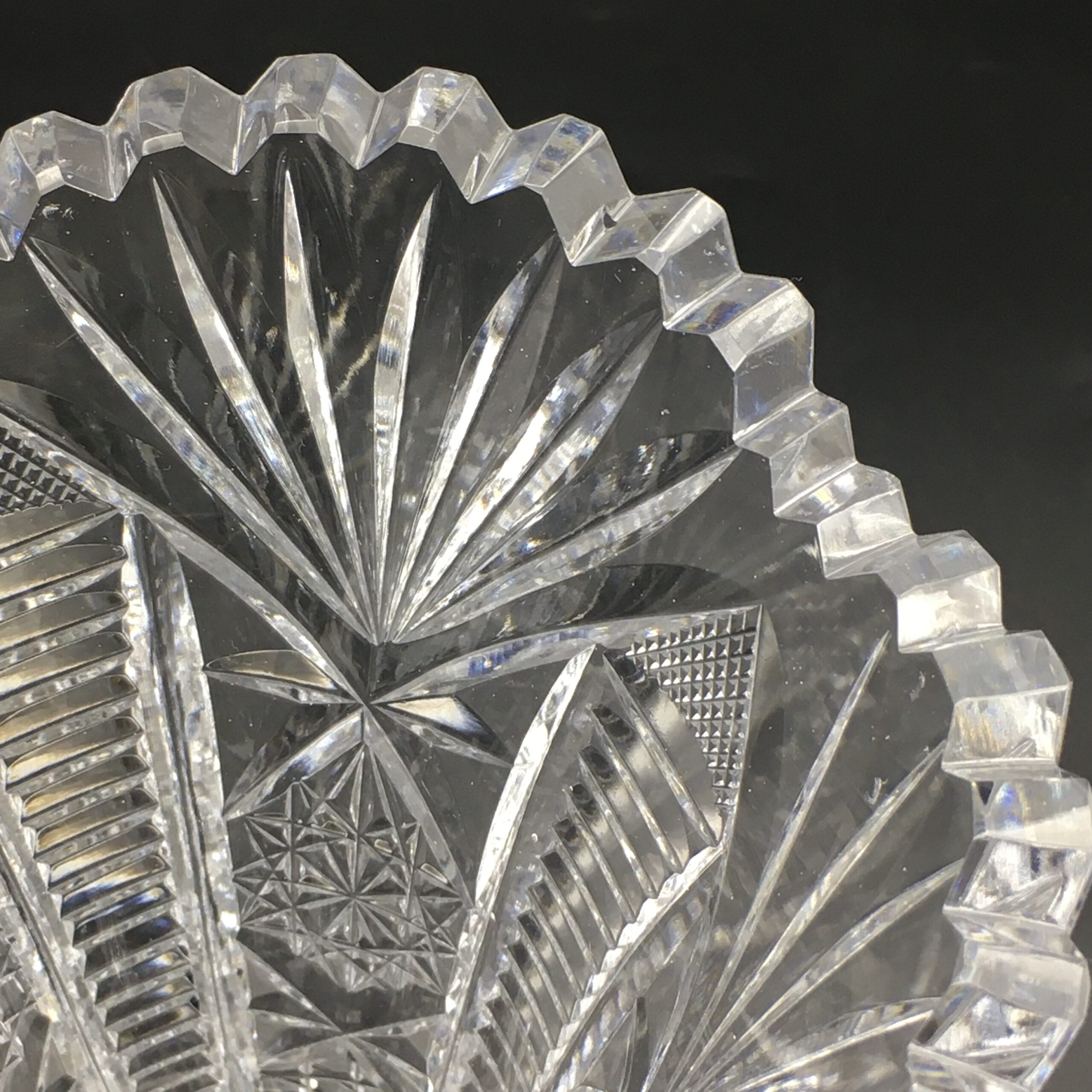 Superb Quality Early Cut-Crystal Vase - Image 8