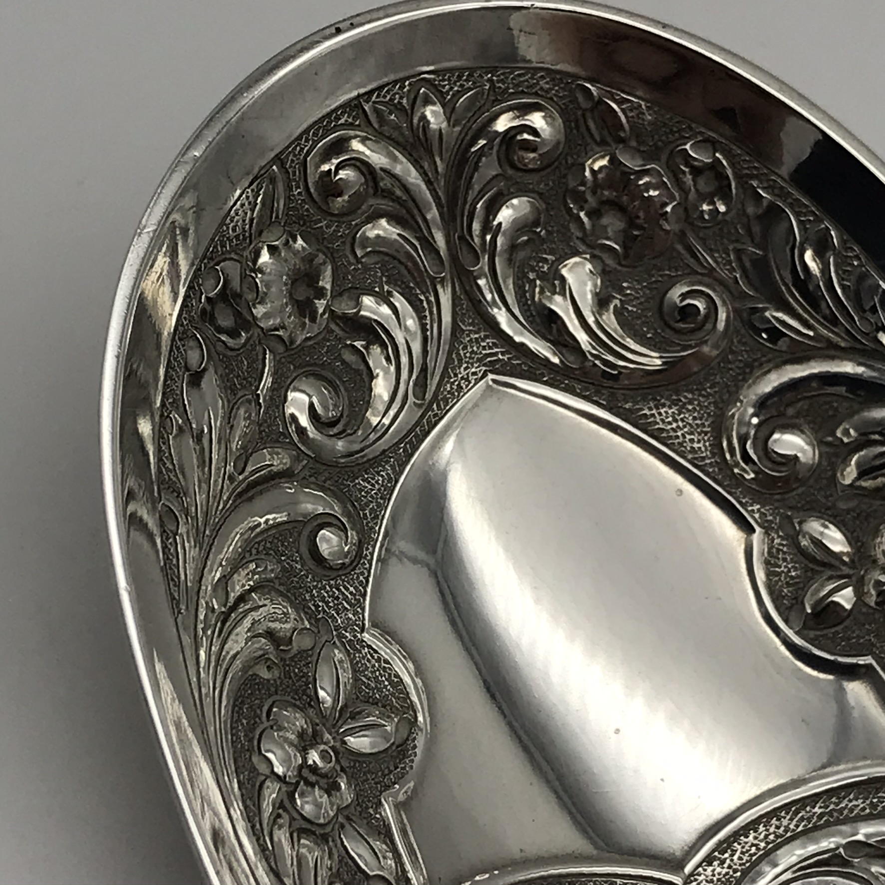 Wonderful Pair of Victorian Silver Dessert or Berry Spoons (1896) - Image 3