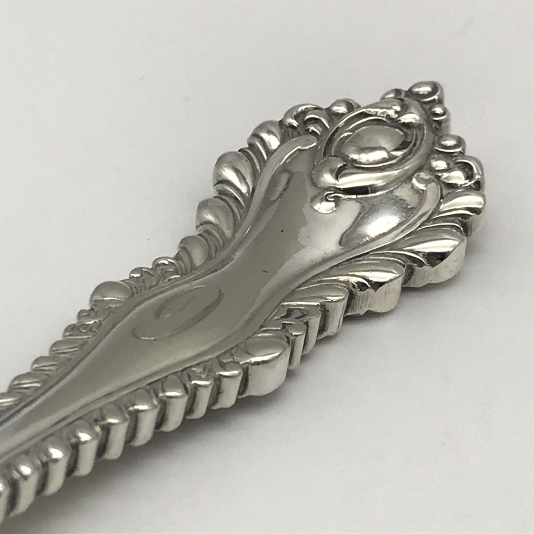 Quality Antique Cased Silver-Plated Berry or Dessert Serving Spoons - Image 3