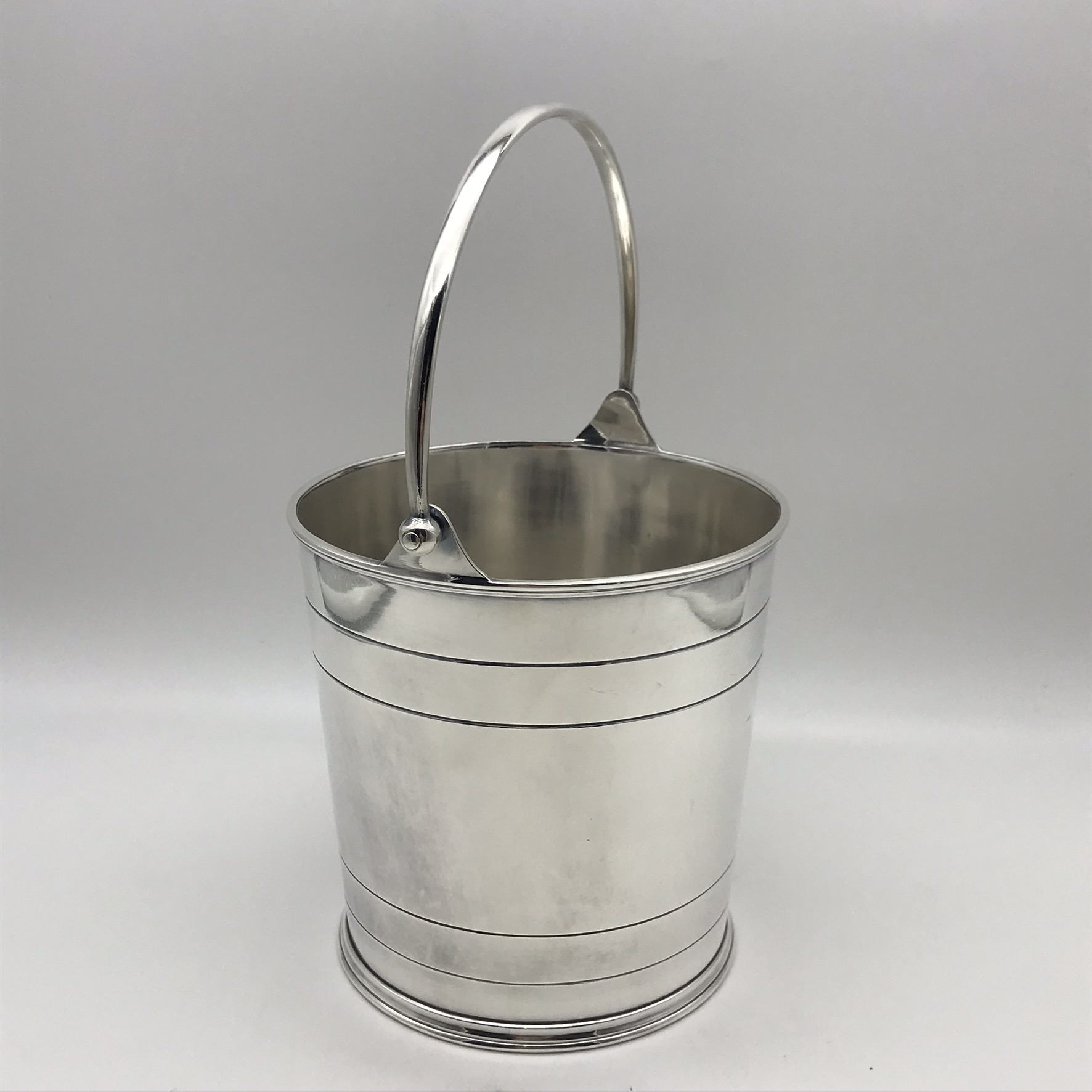 Fine Quality Antique Silver-Plated Ice Bucket (Daniel & Arter) - Image 4