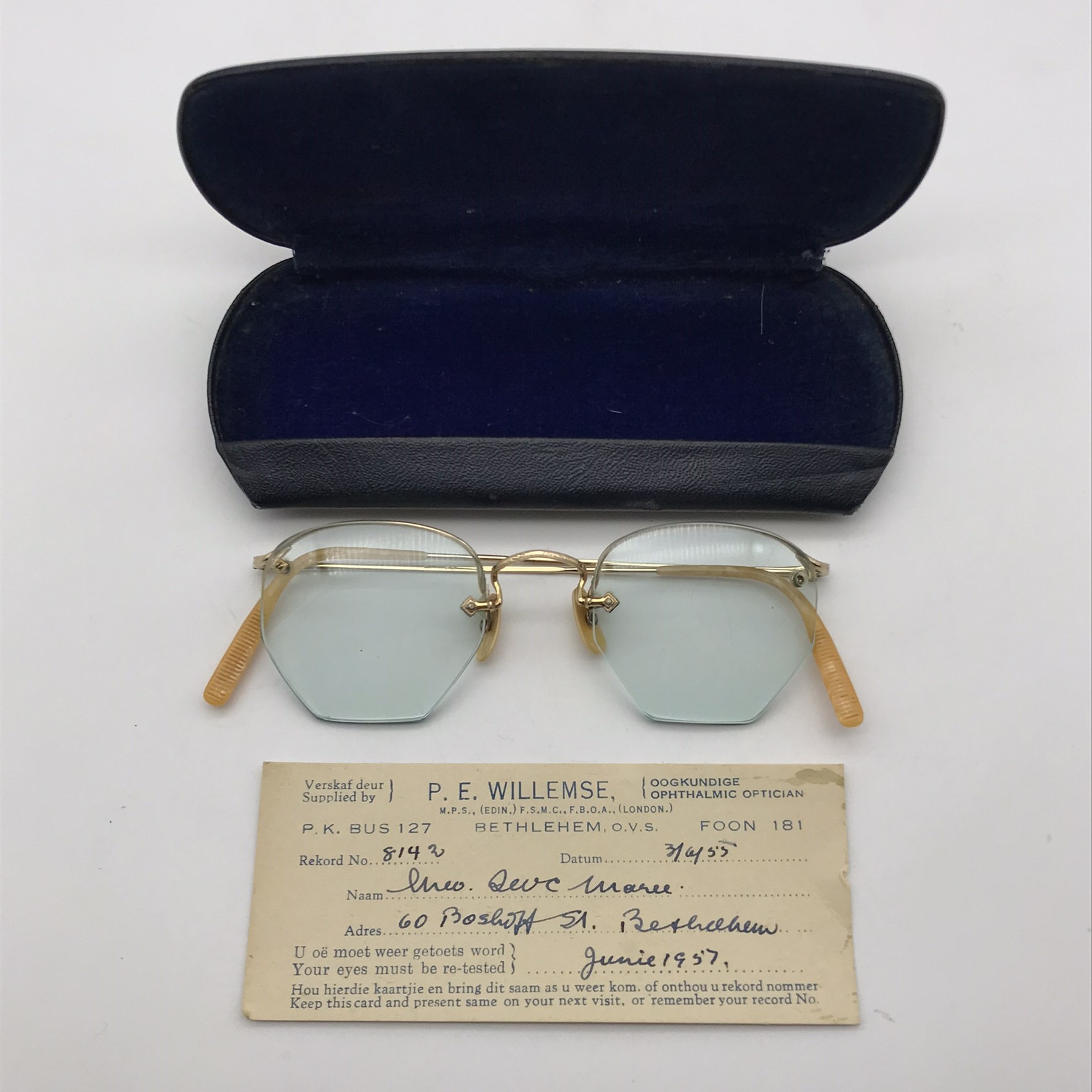 Vintage Retro Gold-Tone Spectacles (Cased)