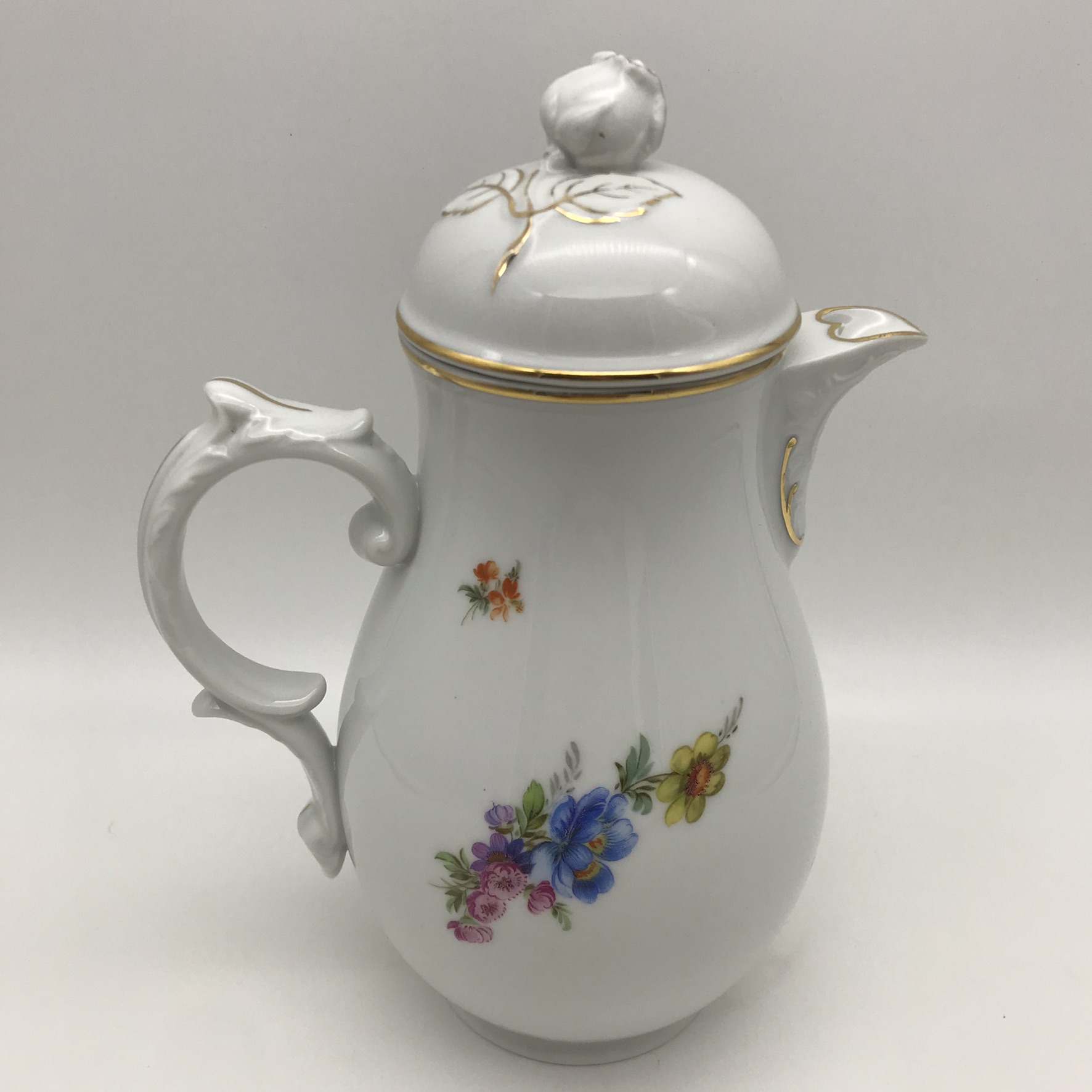 Early German ‘Furstenberg’ Porcelain Coffee Pot - Image 5