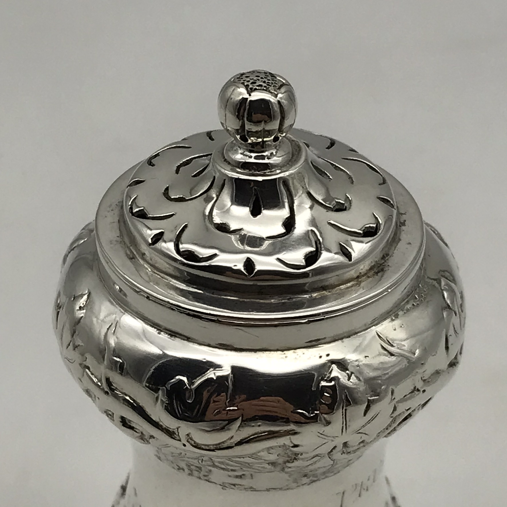 Antique Colonial Indian Silver Pepperette (Hamilton & Co.) (C.1840) - Image 3