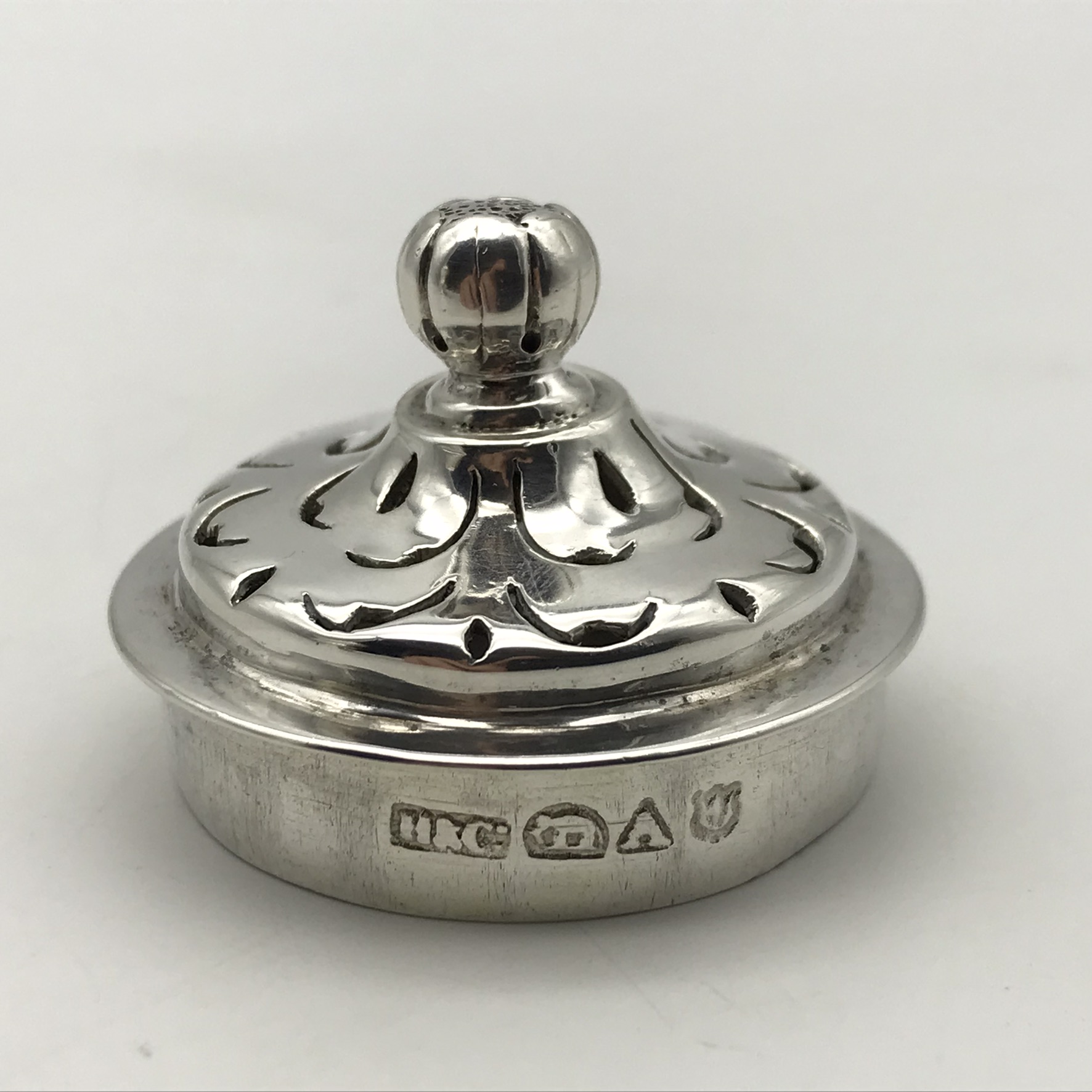 Antique Colonial Indian Silver Pepperette (Hamilton & Co.) (C.1840) - Image 11