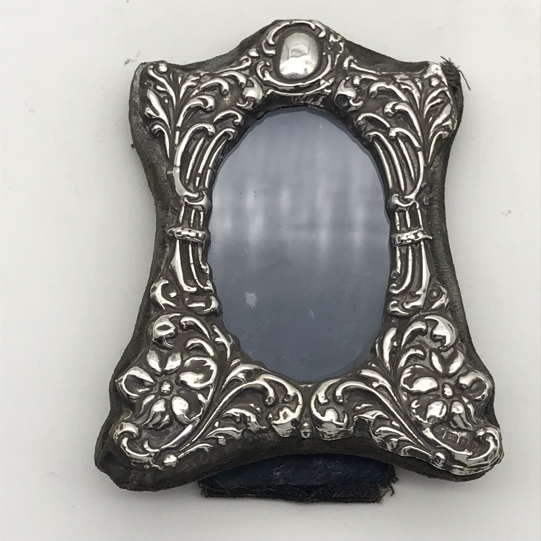 Attractive Solid Silver Photo Frame - Image 3