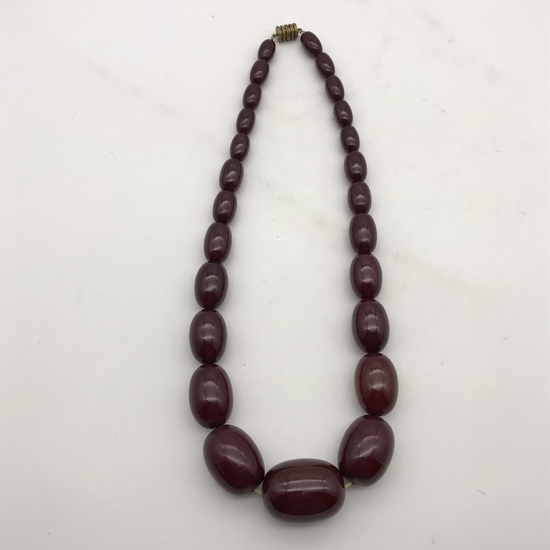 1930/40’s ‘Cherry Amber’ Bakelite Necklace