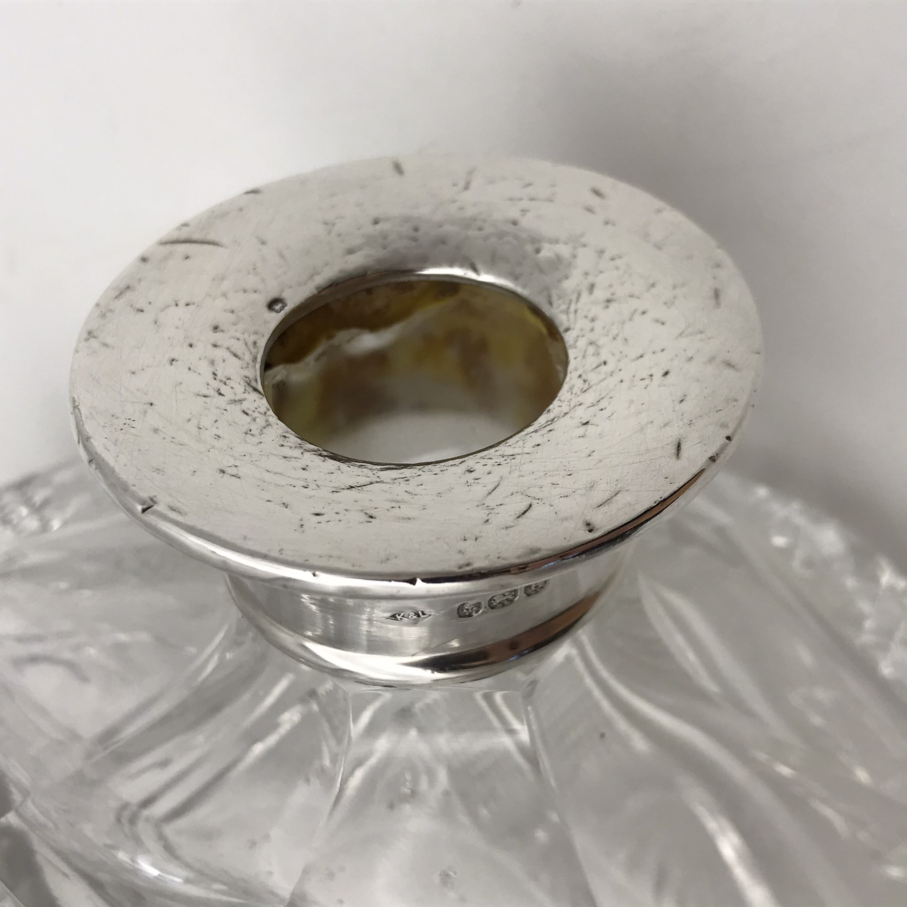 Early Elegant Silver & Crystal Scent Bottle (1929) - Image 9