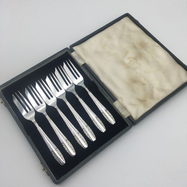 Vintage Silver-Plated Dessert or Cake Forks (Boxed)