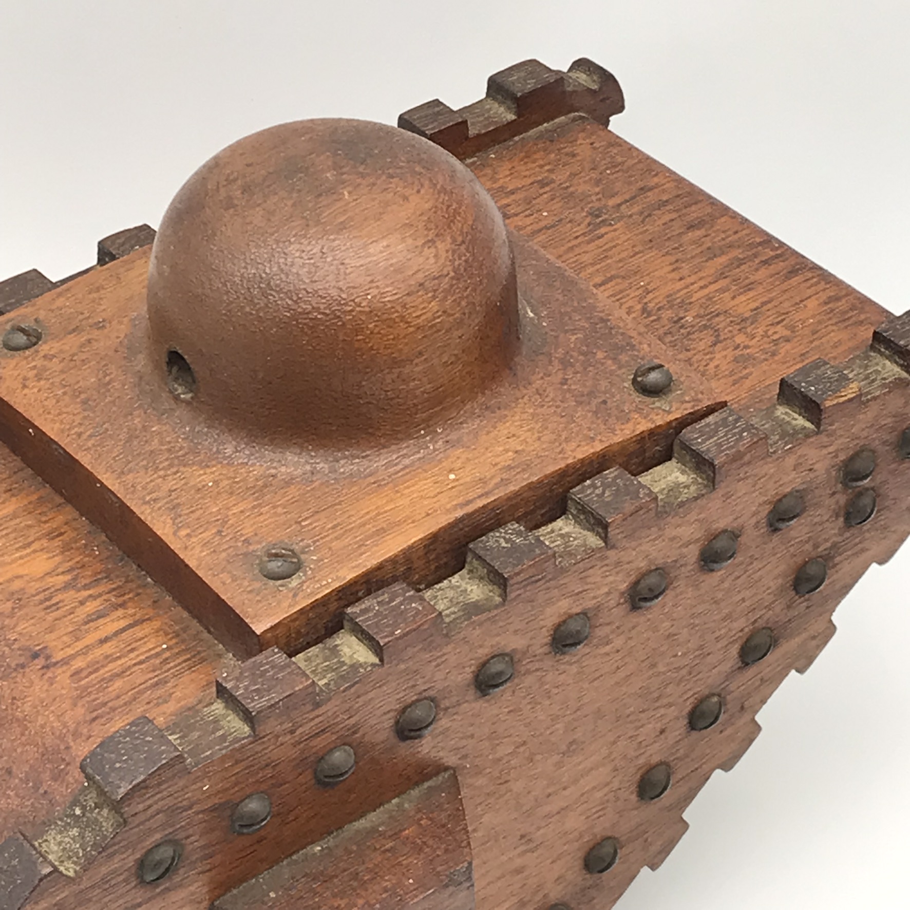 WW1 – Large Wooden ‘Trench Art’ Tank Money Box - Image 2