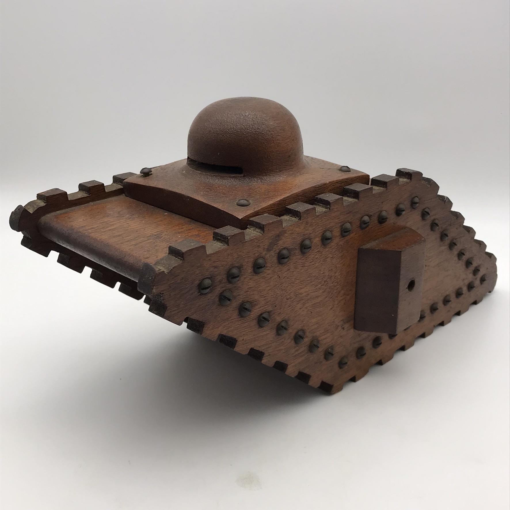 WW1 – Large Wooden ‘Trench Art’ Tank Money Box - Image 4
