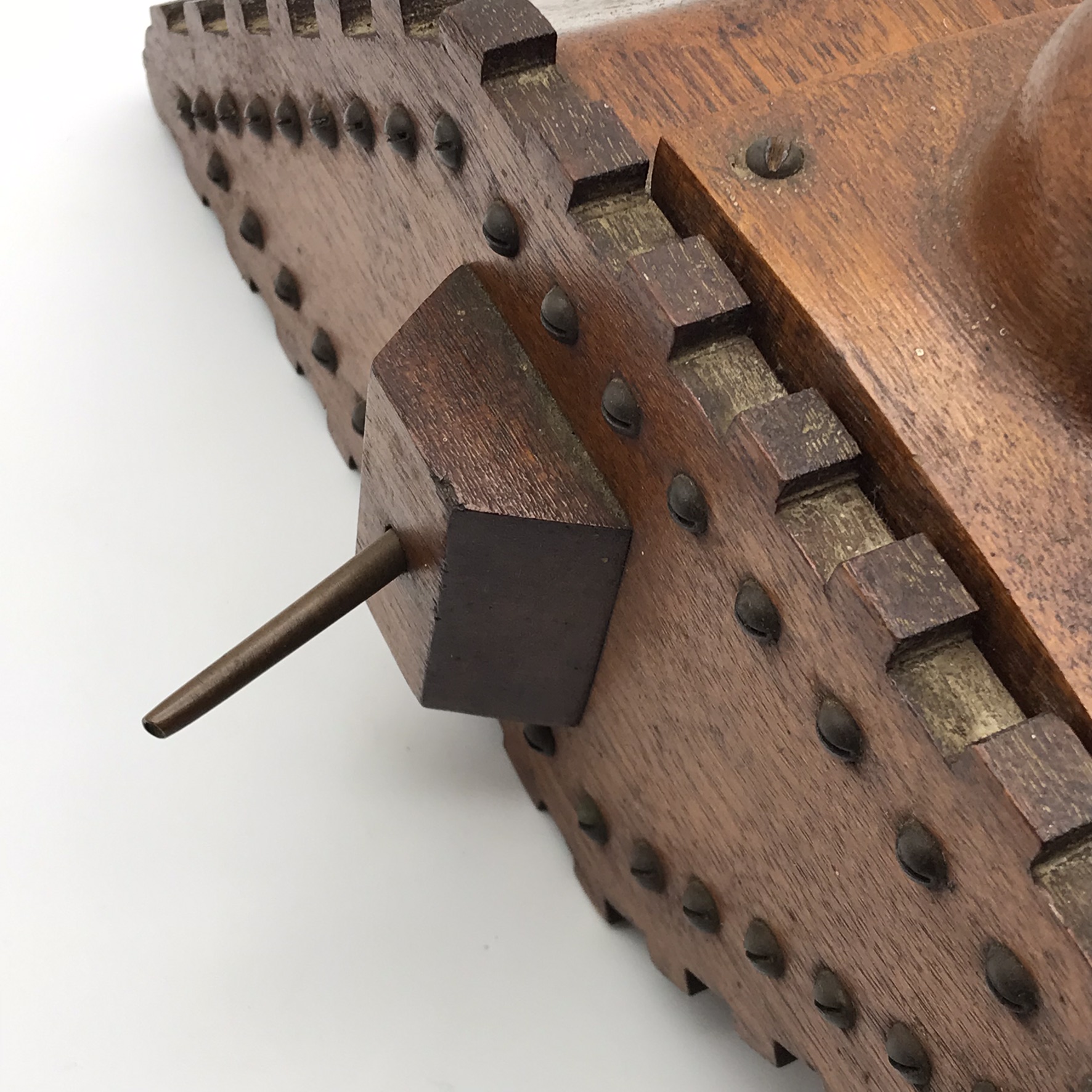 WW1 – Large Wooden ‘Trench Art’ Tank Money Box - Image 3