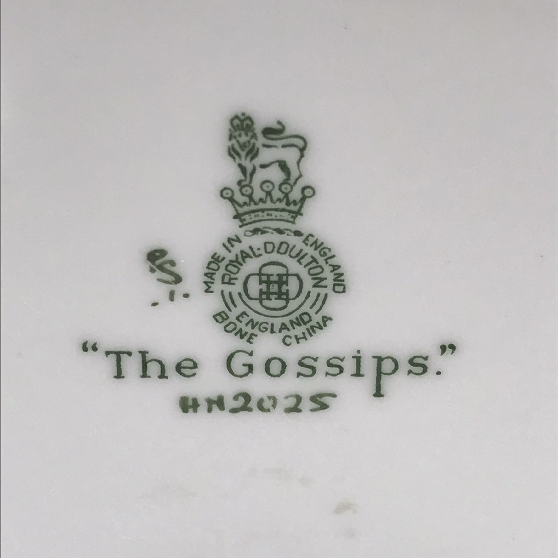 Lovely Royal Doulton 'The Gossips’ Figurine - Image 9