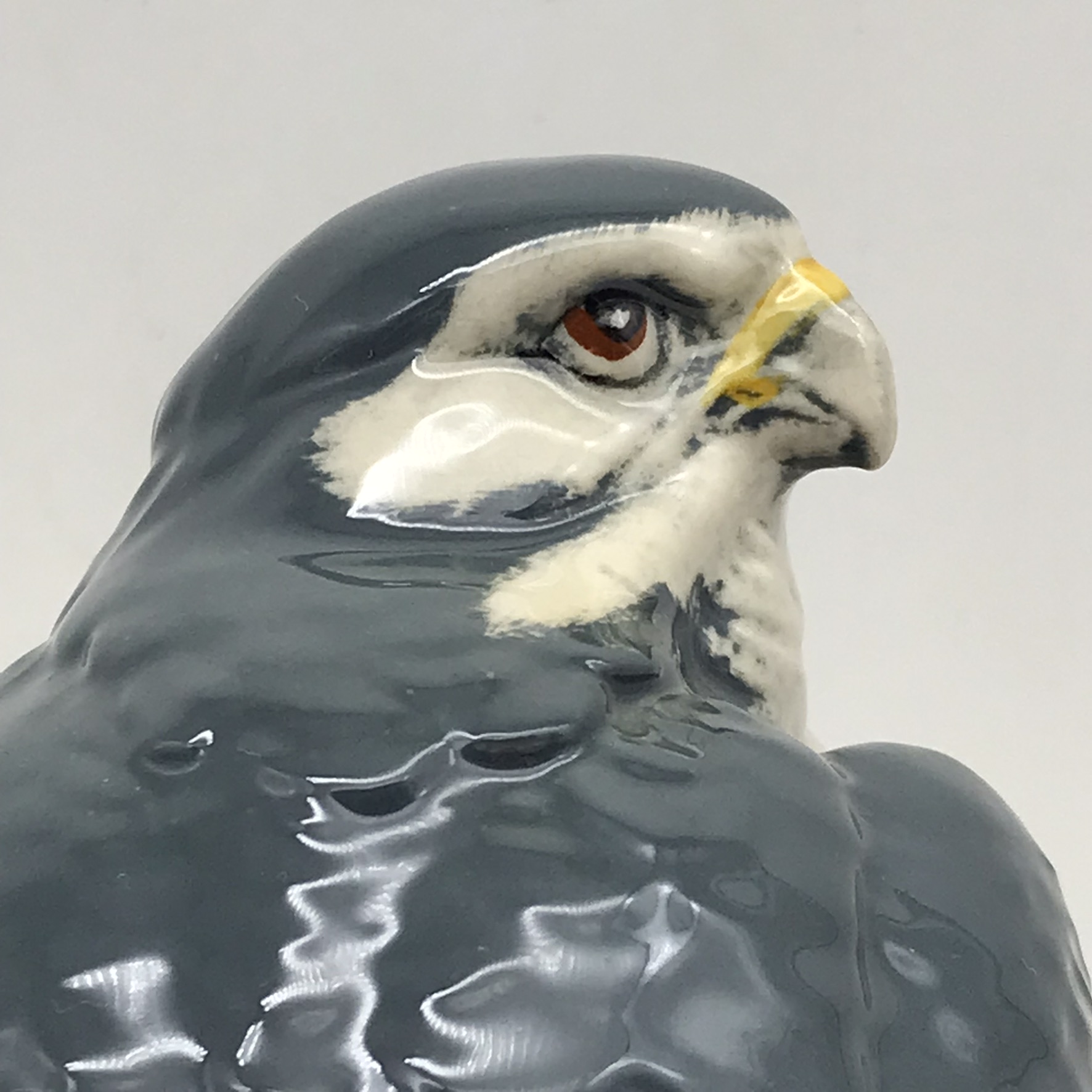 Royal Doulton ‘Merlin - Falcon’ Whisky Decanter - Image 3