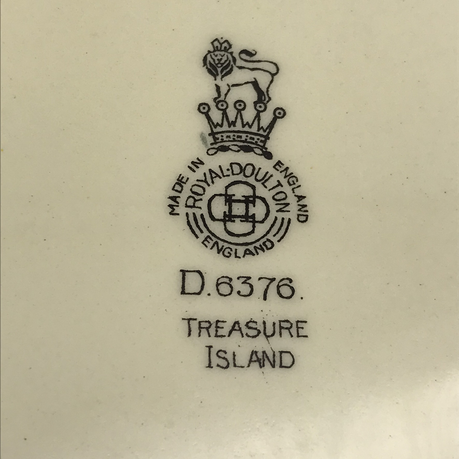 Large Royal Doulton ‘Treasure Island’ Chop Dish/Charger - Image 7