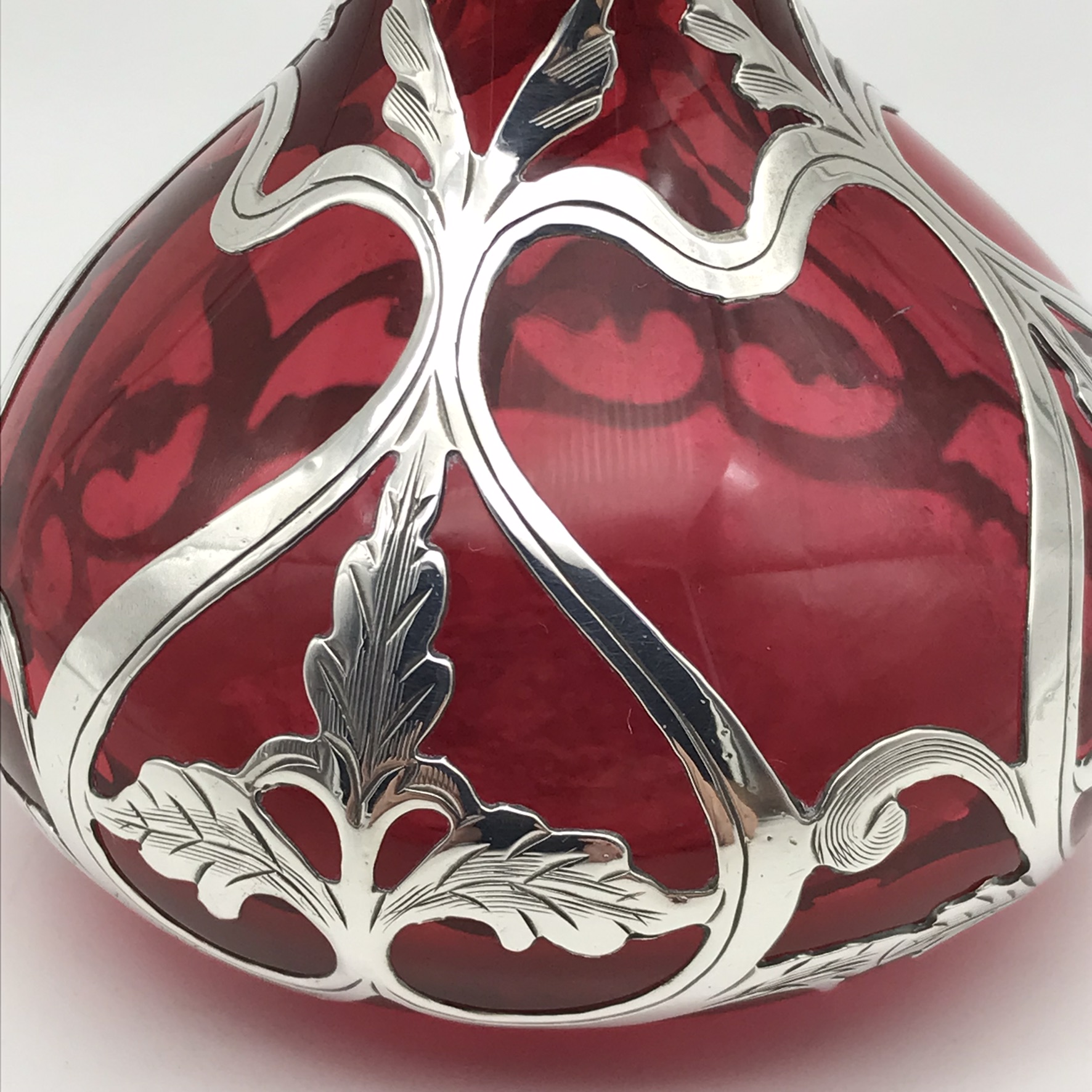 Art Nouveau ‘Cranberry Glass & Gorham Silver’ Perfume Bottle - Image 3