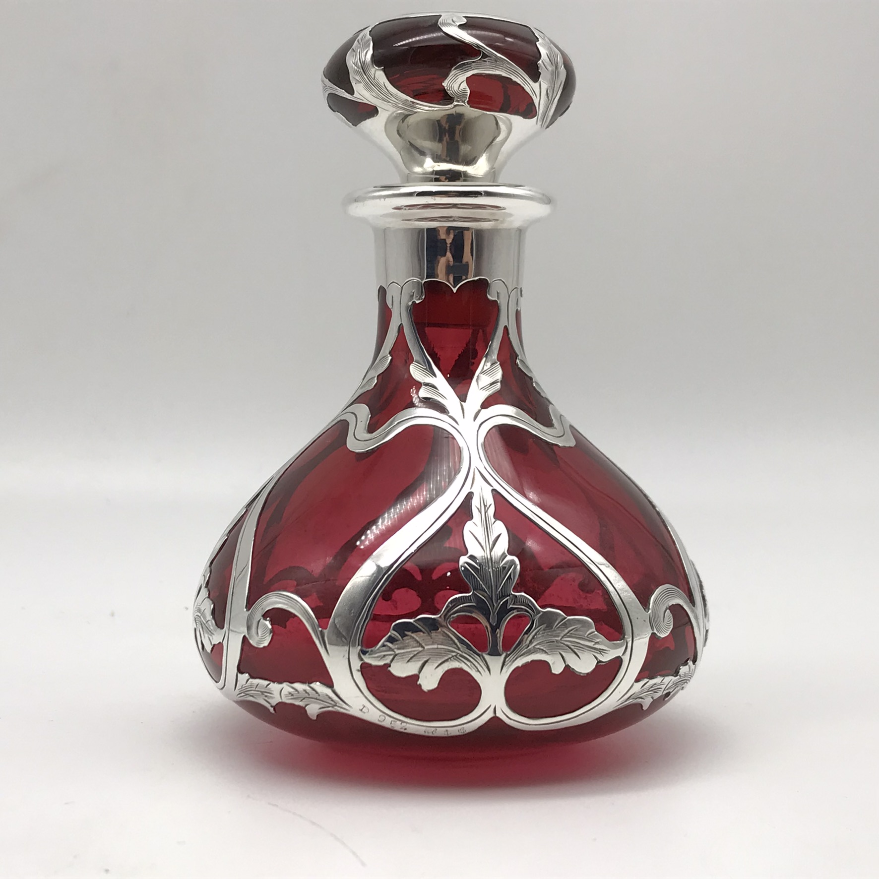 Art Nouveau ‘Cranberry Glass & Gorham Silver’ Perfume Bottle - Image 2