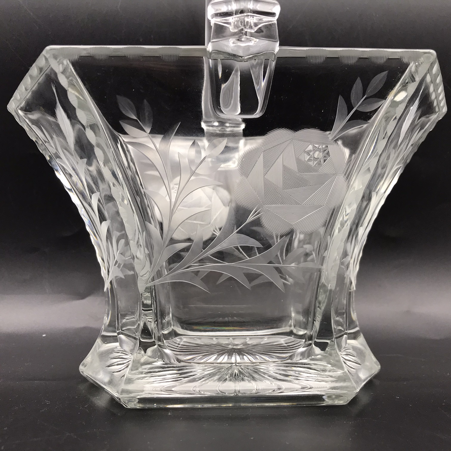 Antique Rose-Cut ‘Heisey Glass’ Bridal Basket - Image 4