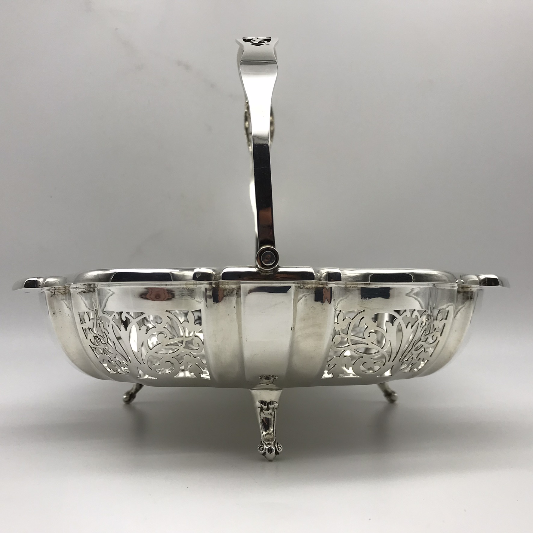 Beautiful Large Sterling Silver Basket (1925) - Image 3