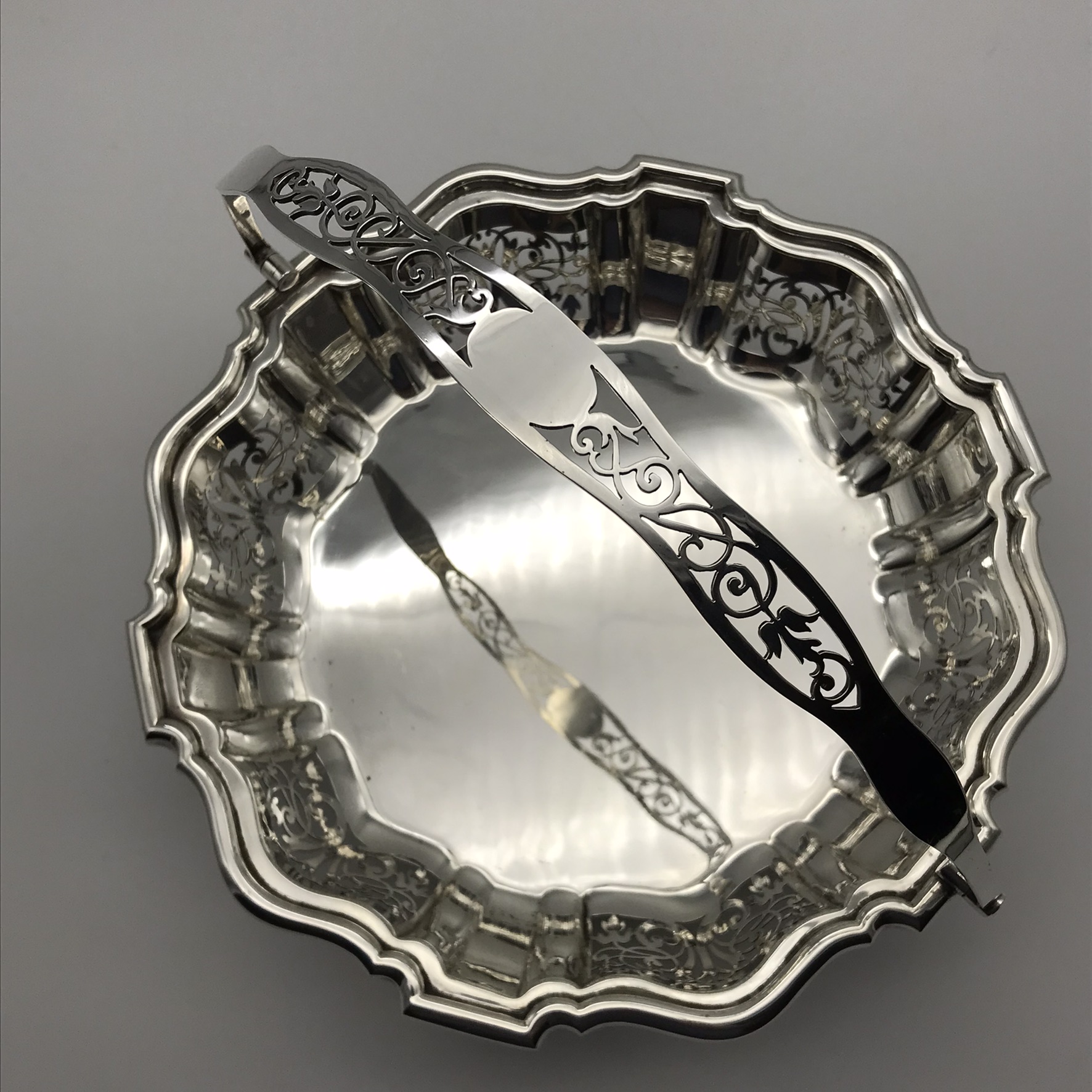 Beautiful Large Sterling Silver Basket (1925) - Image 7