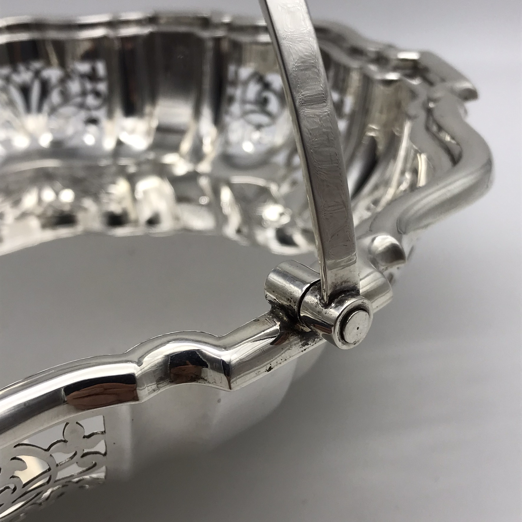 Beautiful Large Sterling Silver Basket (1925) - Image 9