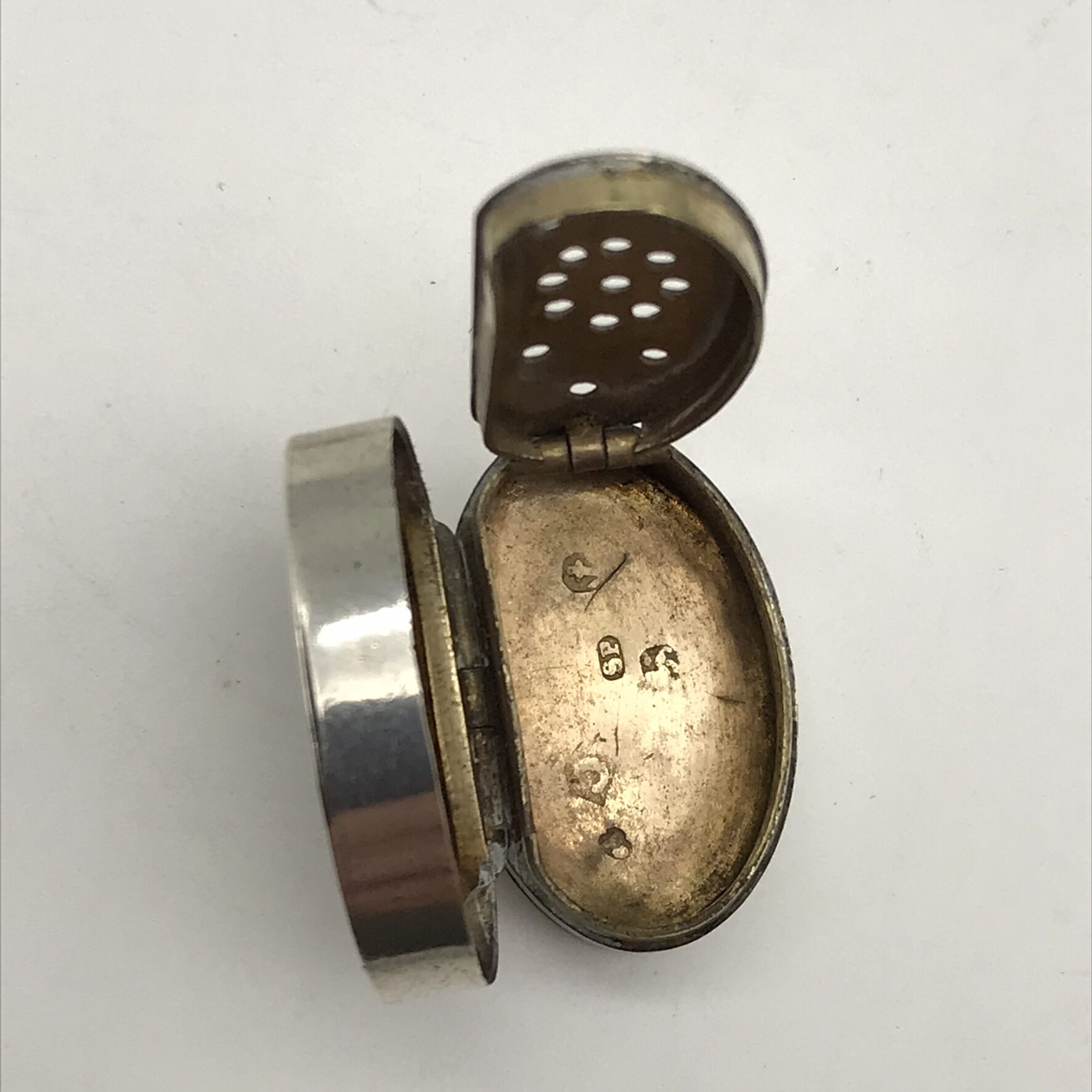 George III Silver Vinaigrette (1800 – Samuel Pemberton) - Image 9