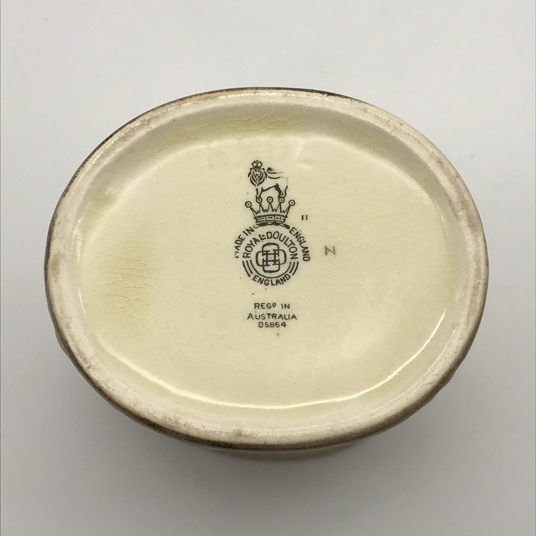 Royal Doulton ‘Dickens’ Relief Spill Vase/Brush Pot - Image 7