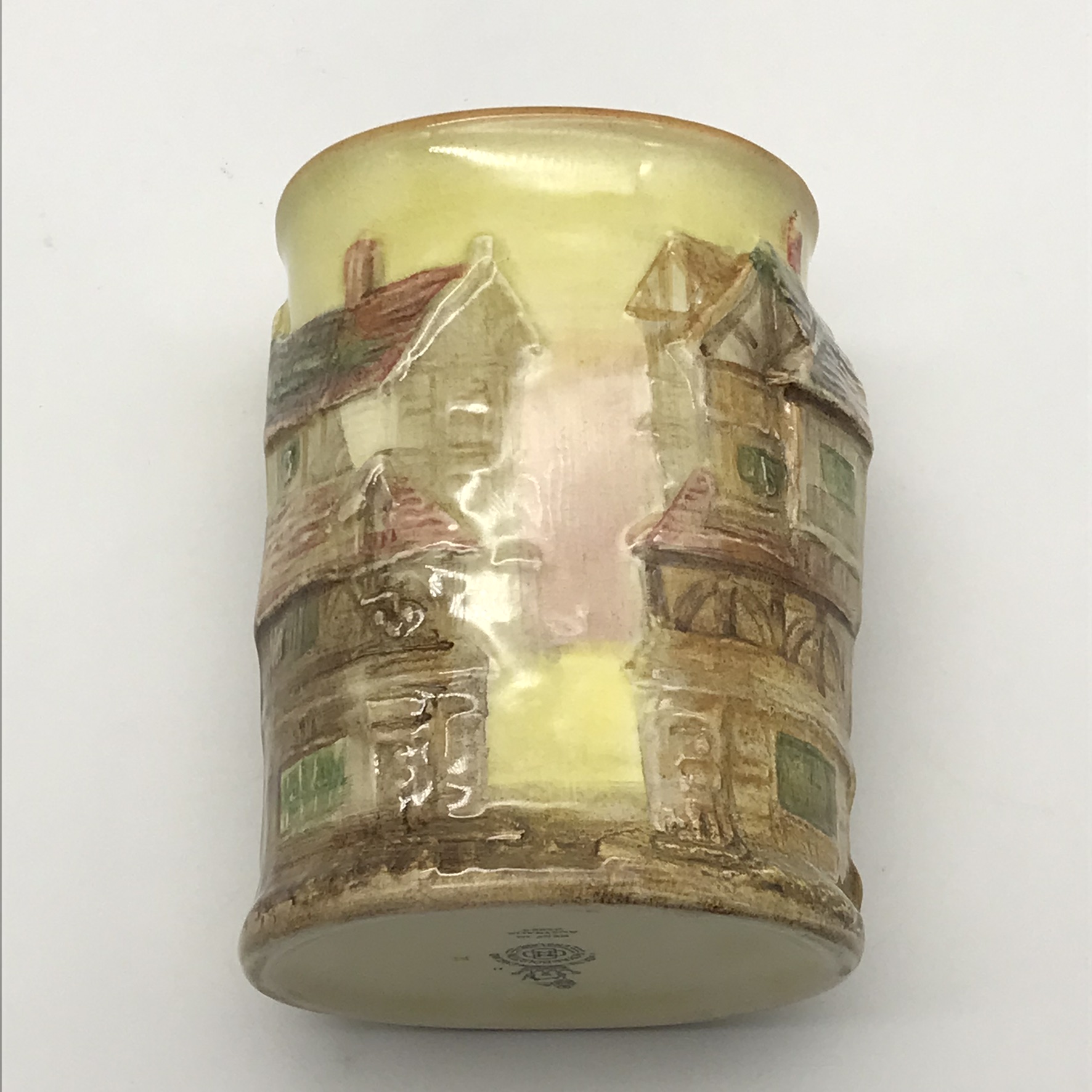Royal Doulton ‘Dickens’ Relief Spill Vase/Brush Pot - Image 4