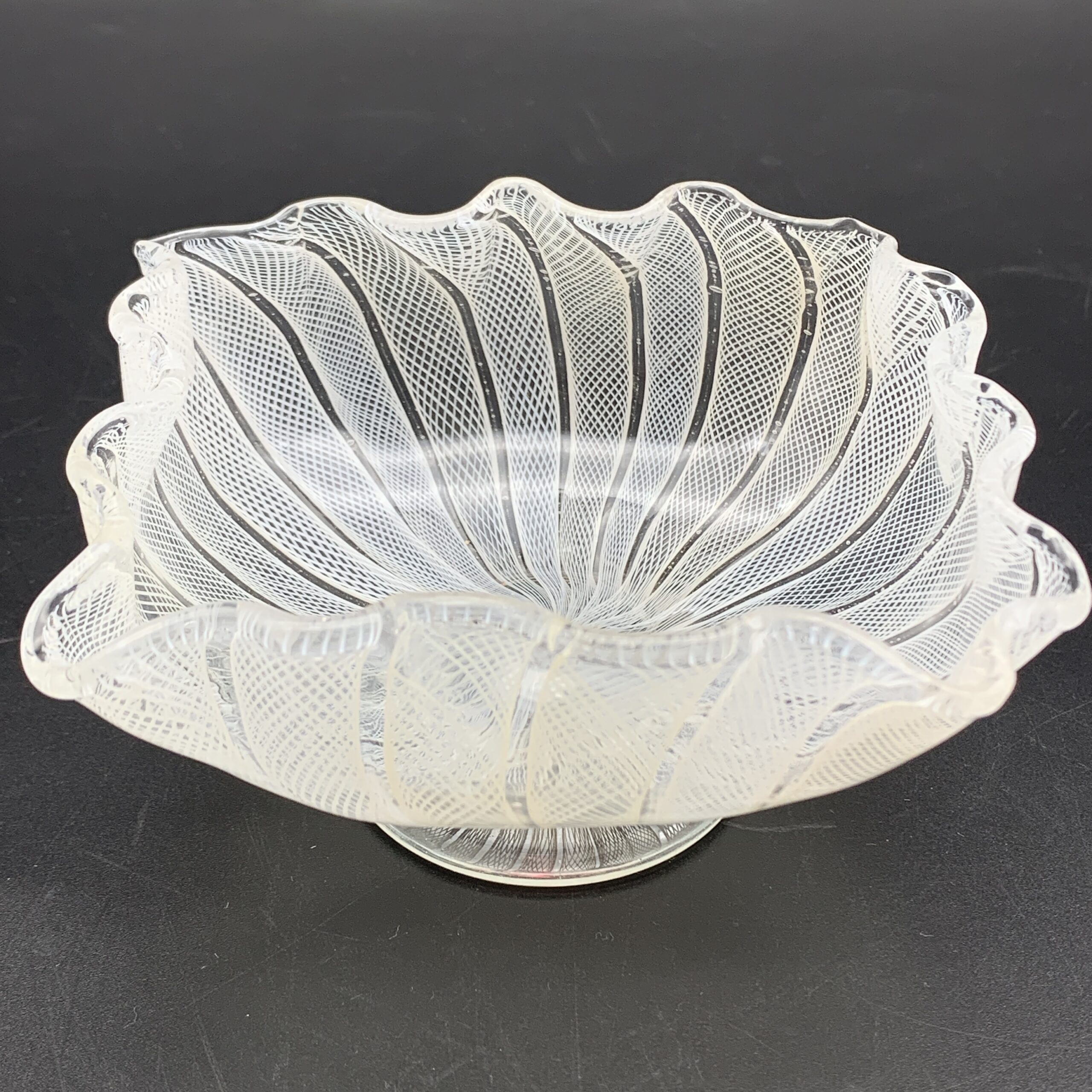 Early ‘Murano Lattice’ Art Glass Finger Bowl (Salviati) - Image 3